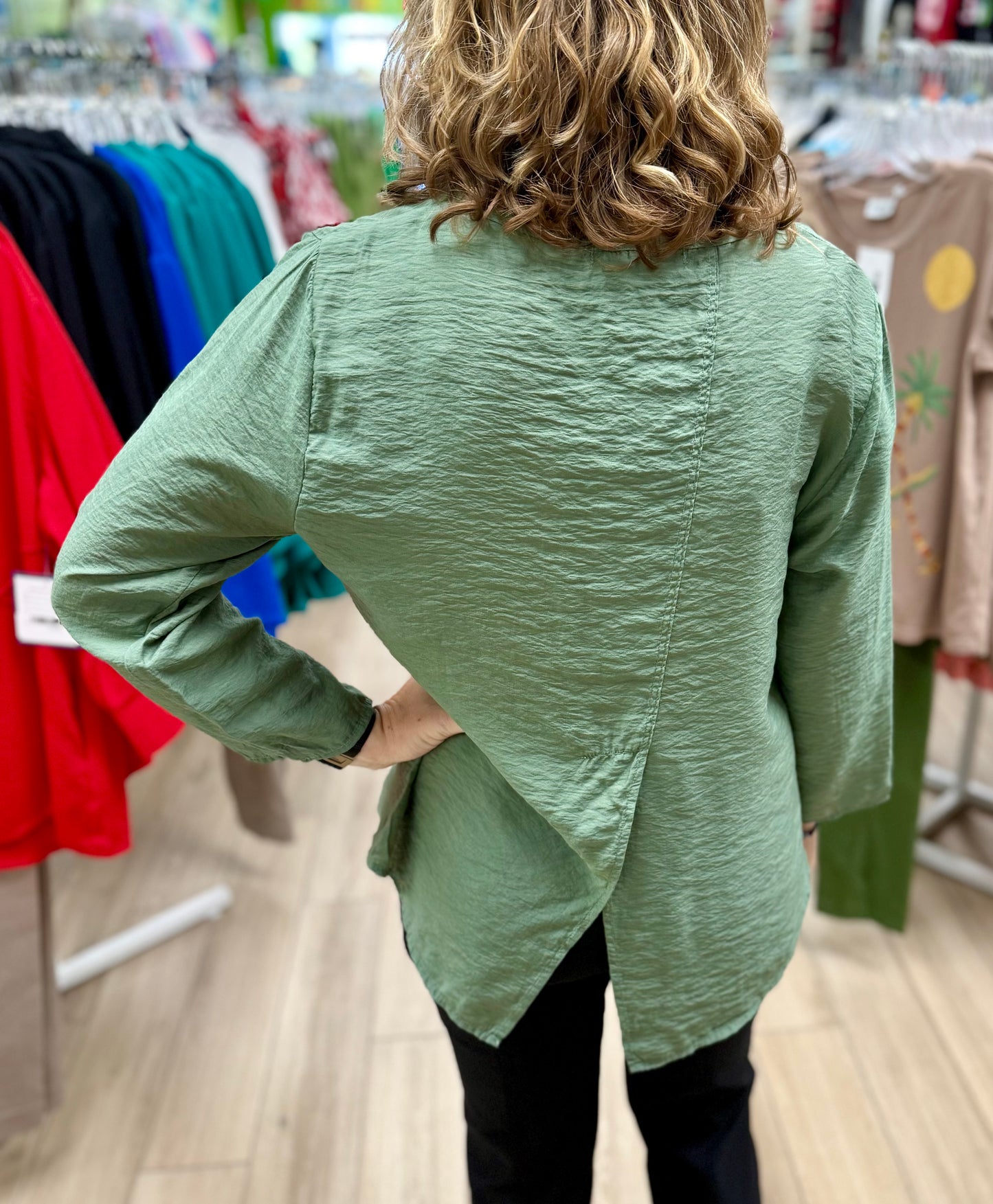 Cut Loose 6217965 Split Back Top