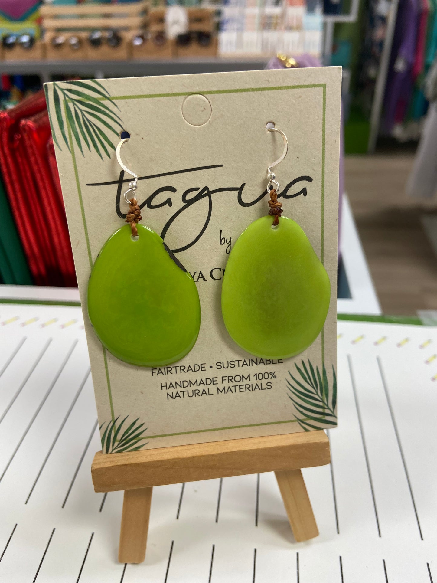 Tagua Amigas Earring