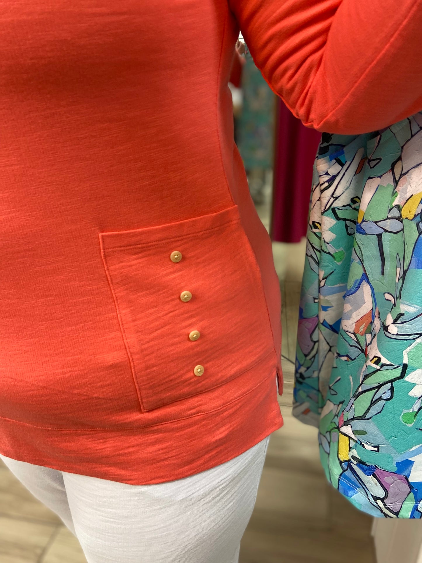 Wild Palms Inspired 25080 Pocket Top
