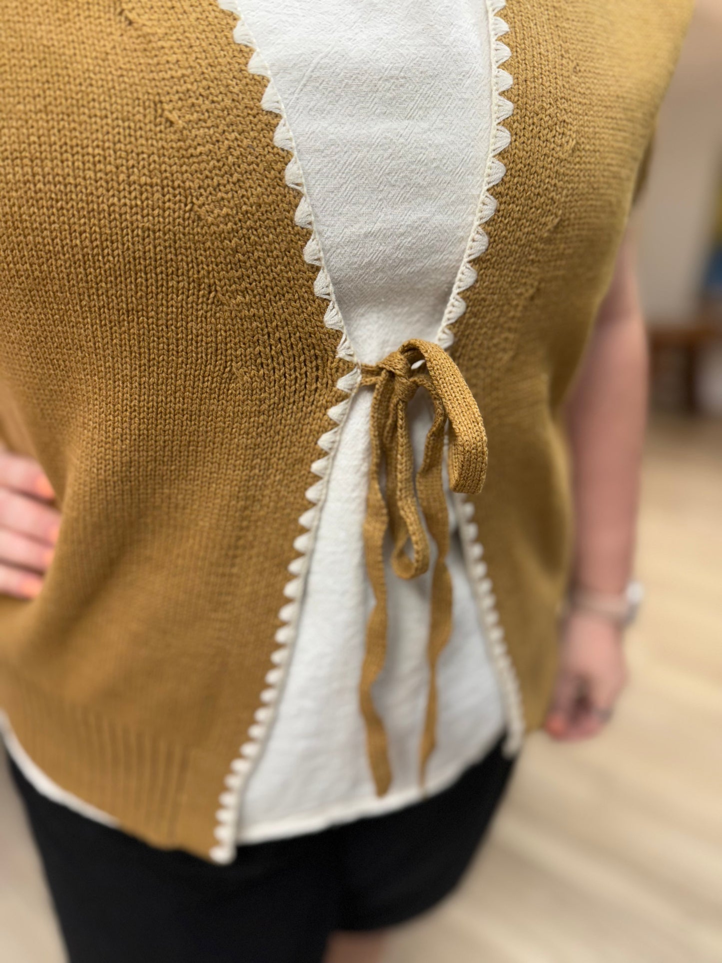 Urban Daisy Tie Front Vest