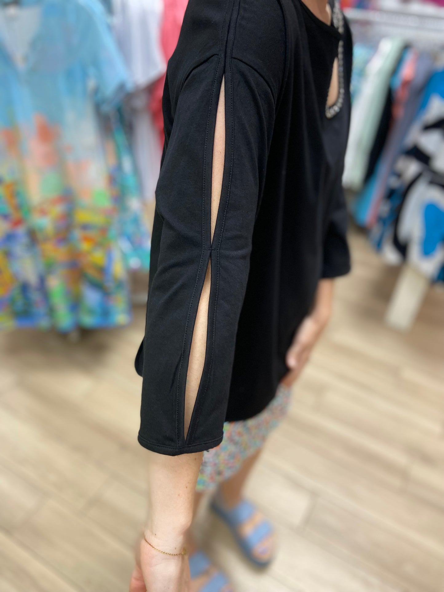 Ravel 1W2273 Cut Front Top