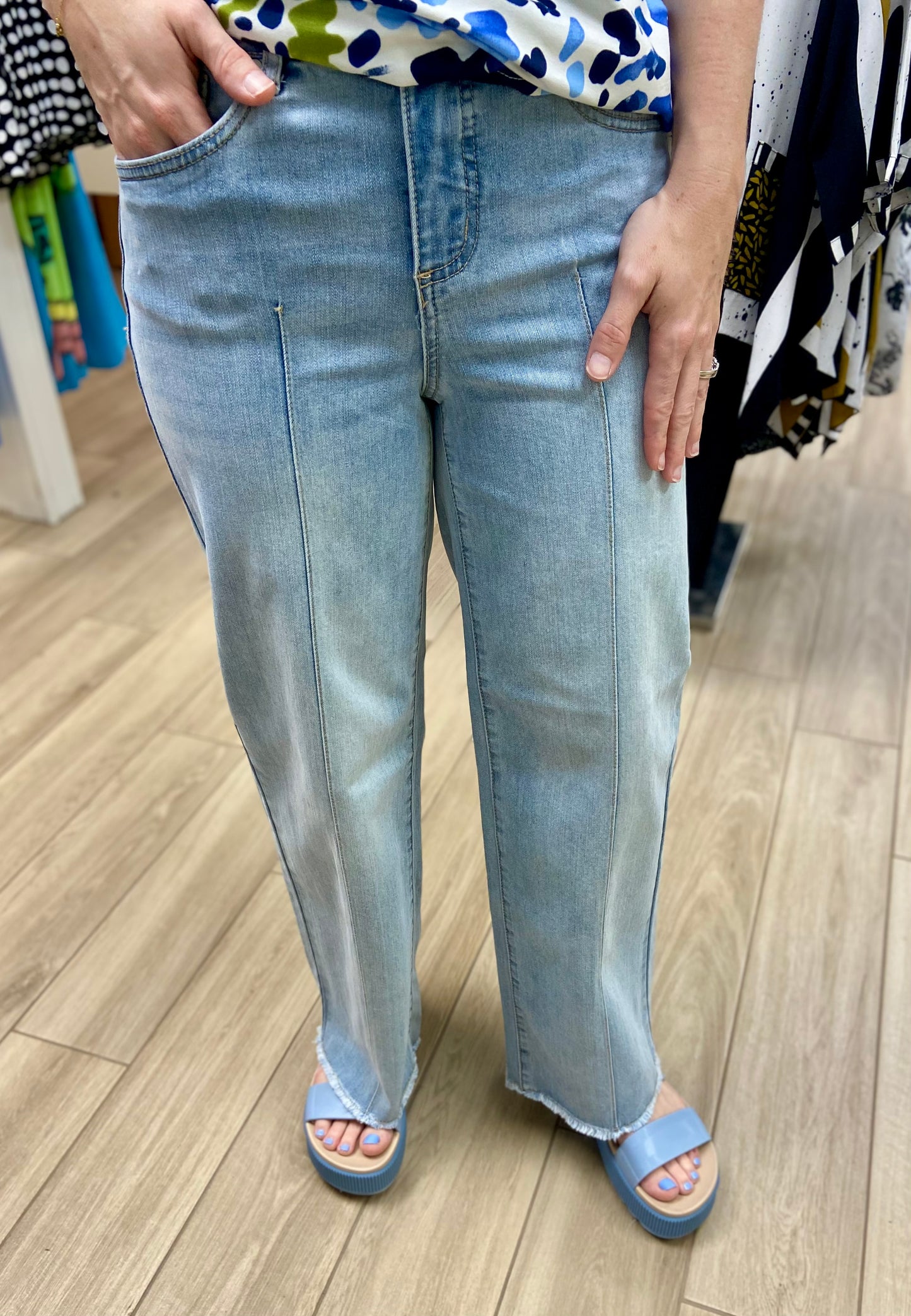 FDJ 2201779 Pleat Front Jeans