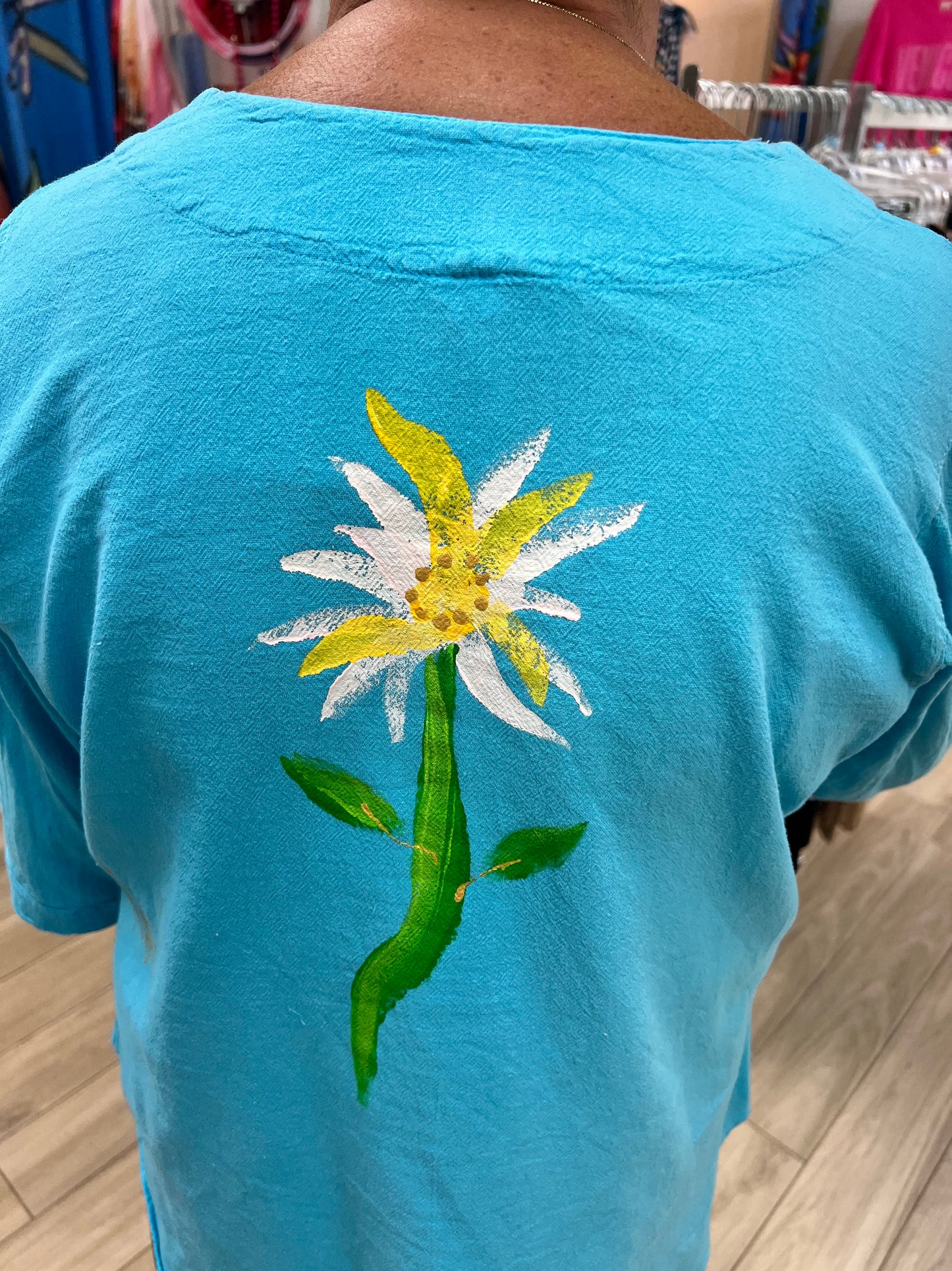 Peg 0014 Painted Daisy Trio Top