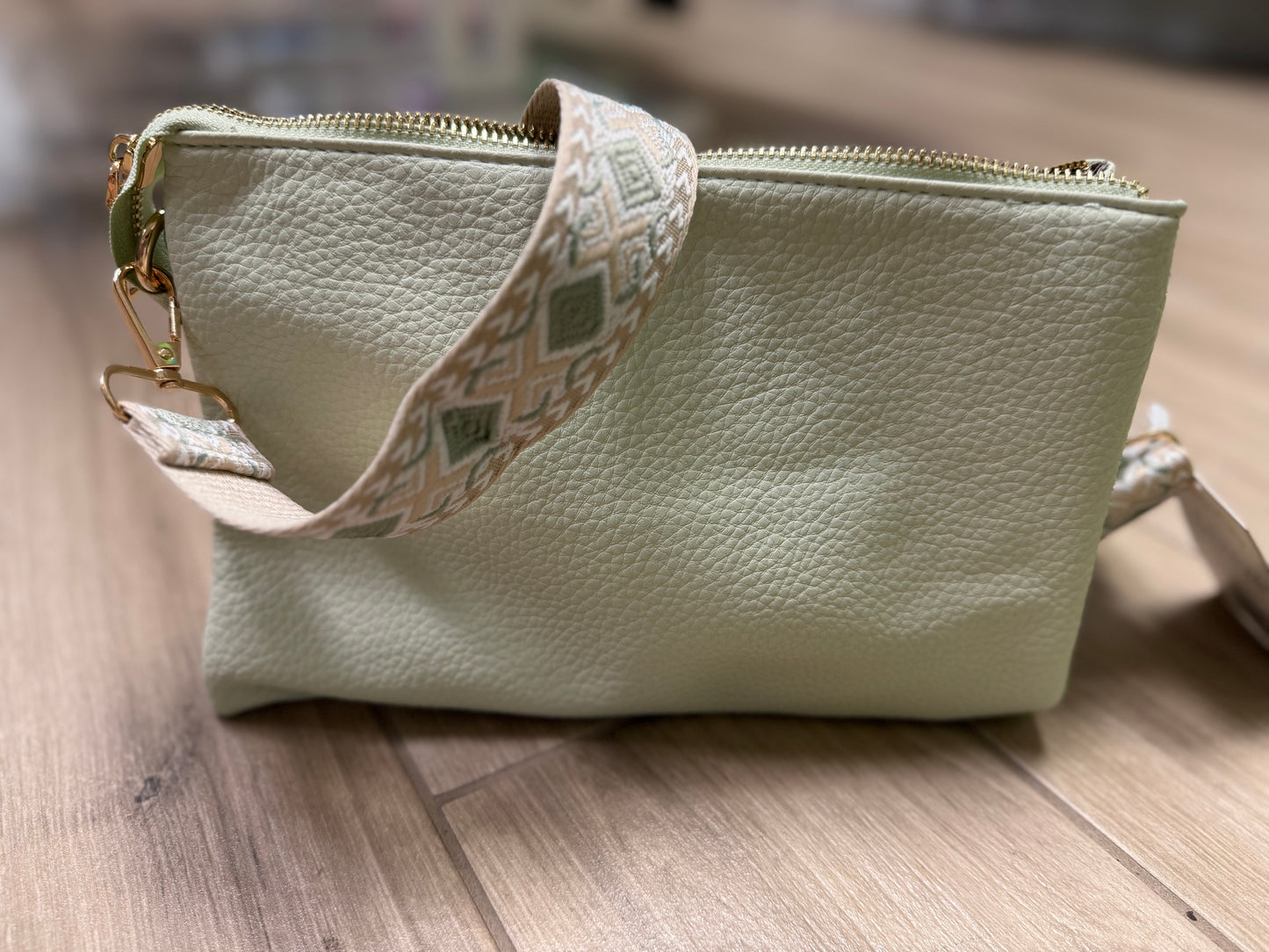 Jen & Co. M2056 Izzy Bag