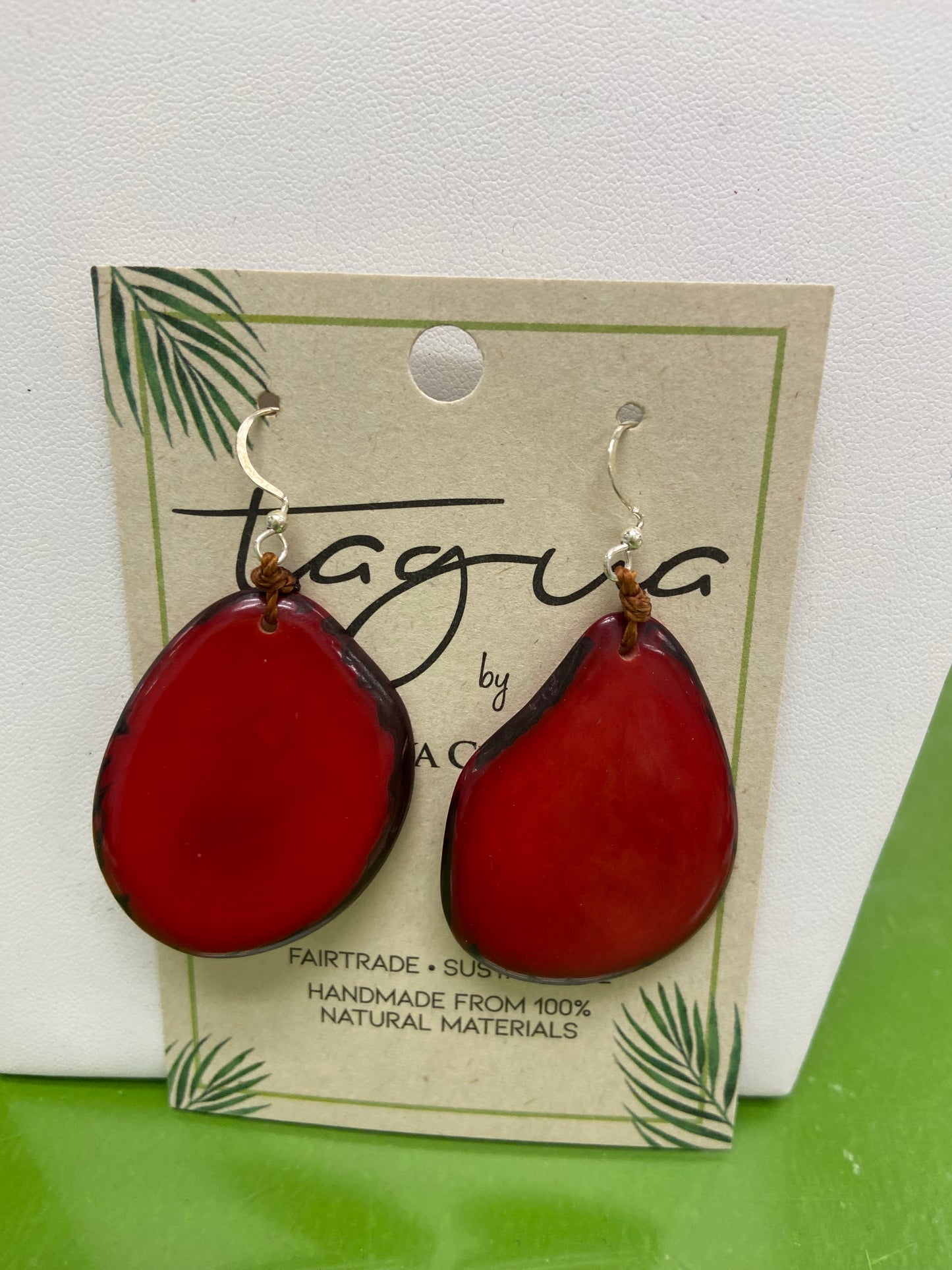 Tagua Amigas Earring