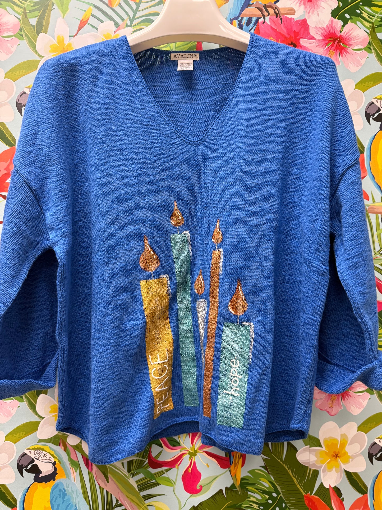 MoMo Sweater - Candles of Love