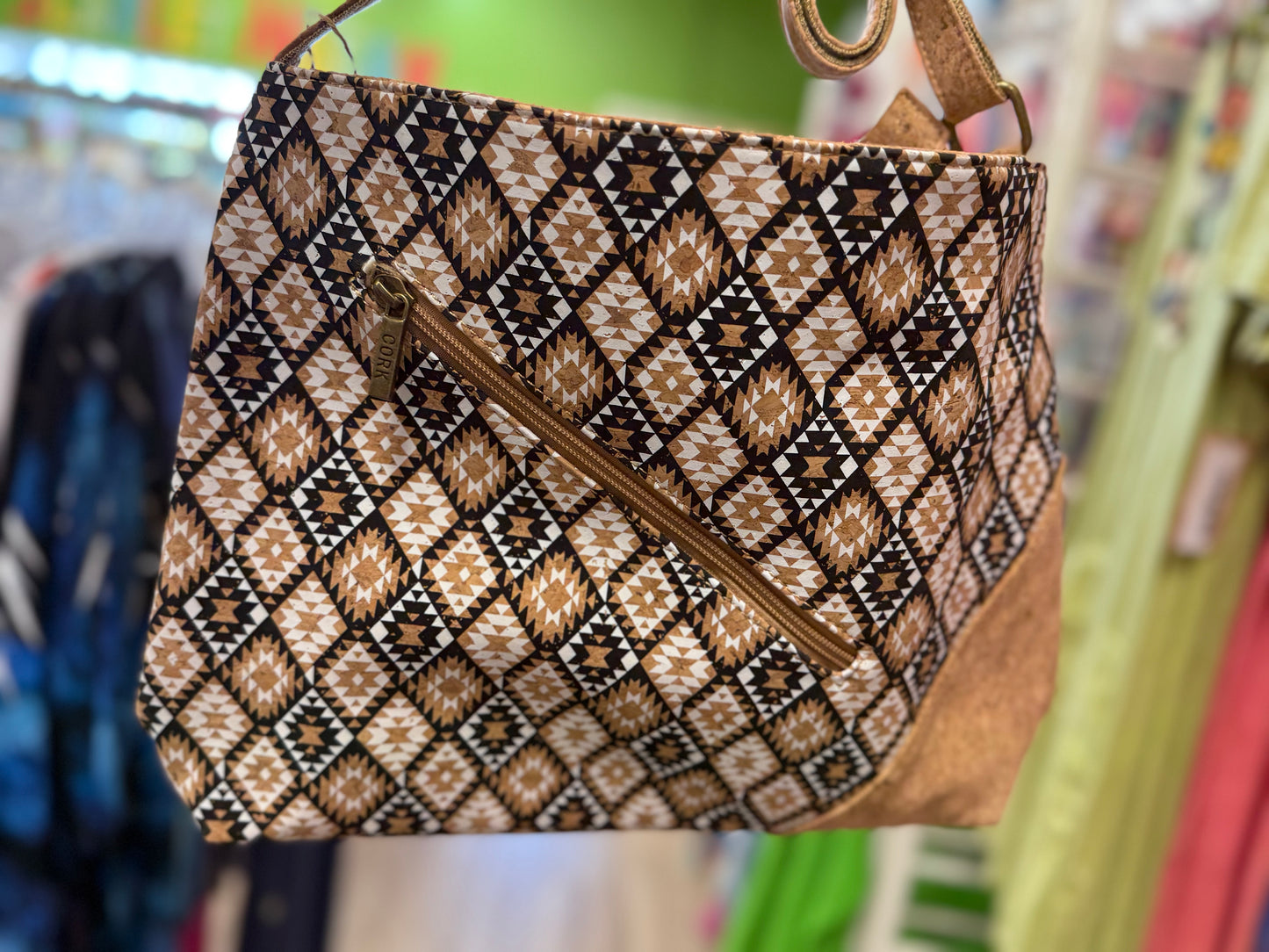 Meninas 2339 Sideways Zip Cork Bag