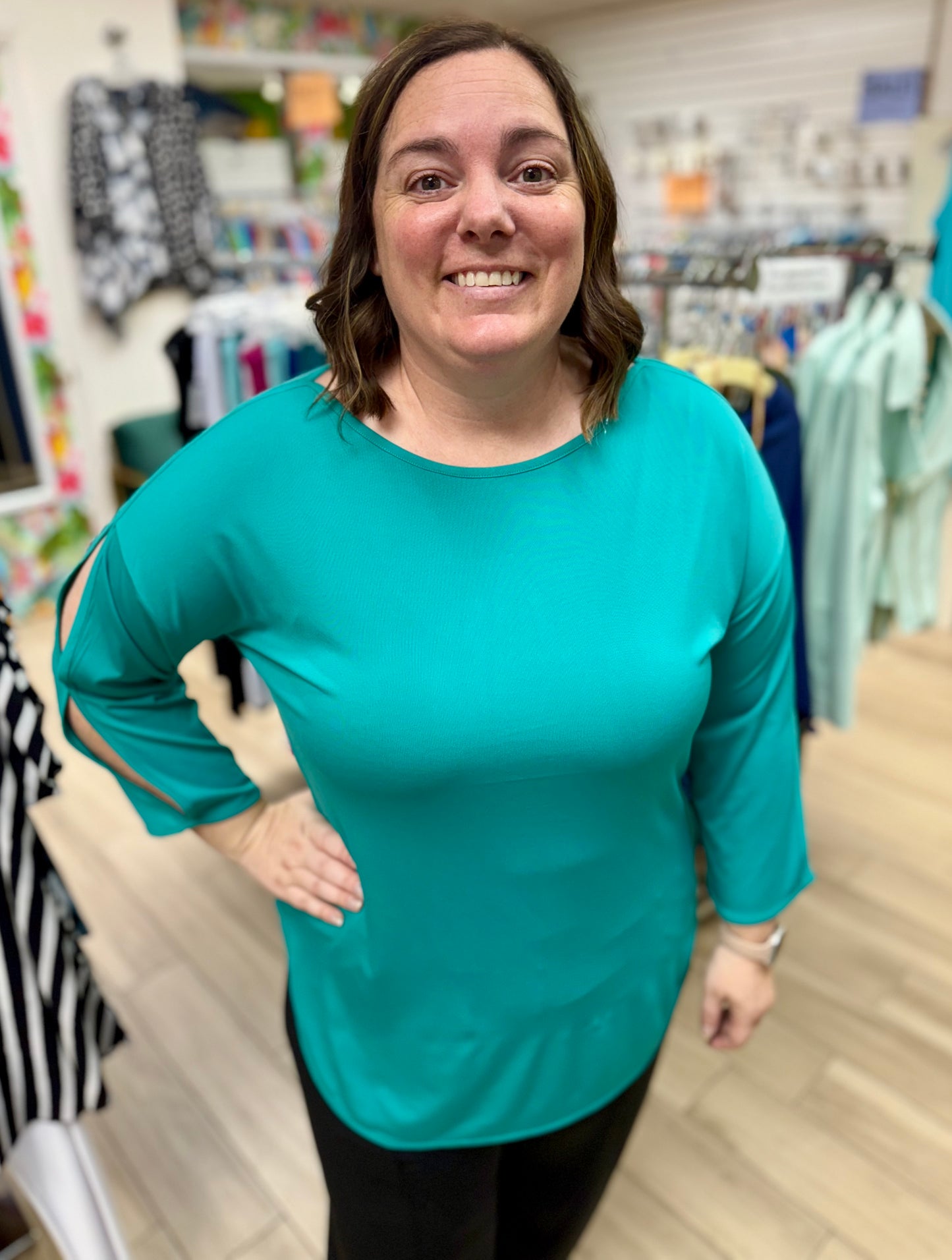 Ravel W2283 Stretch Slice Arm Top