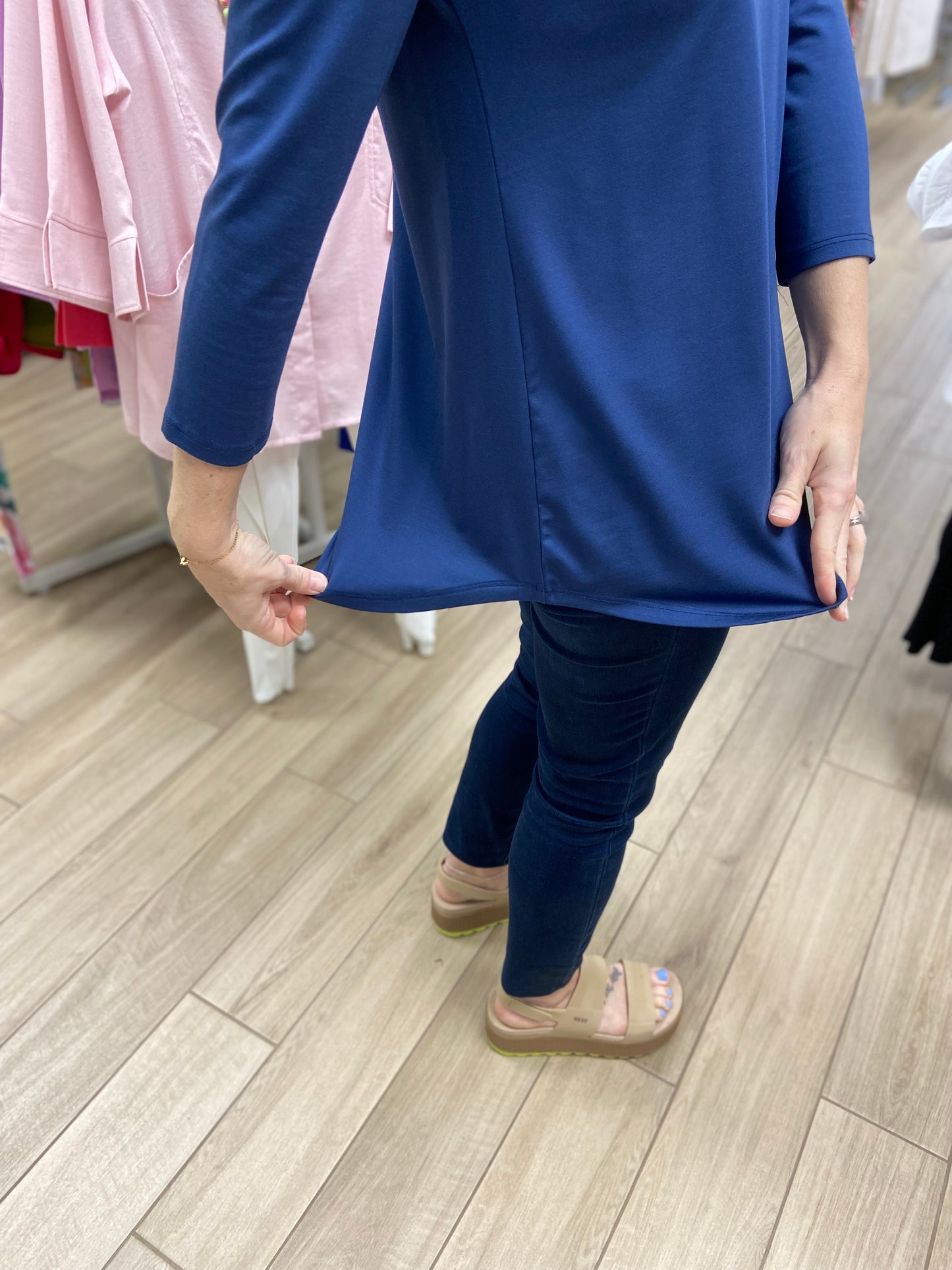 Pure Essence 210-4570 V-Neck 3/4 Top