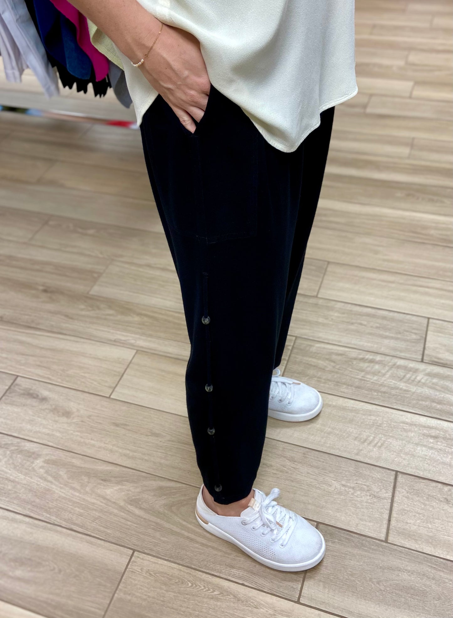 Dairi 4335 One Size Button Side Pants