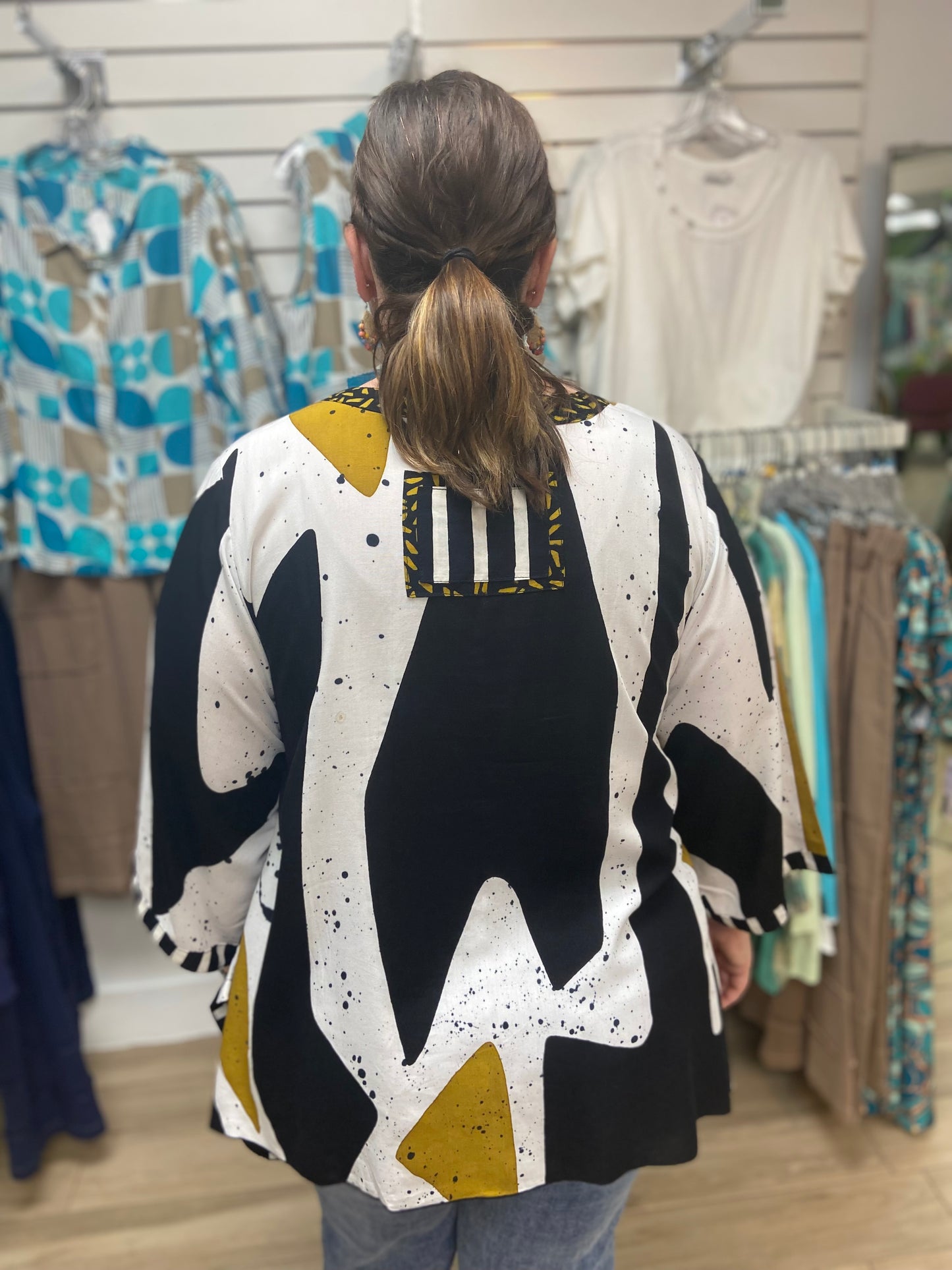 Iguana Hourglass Top