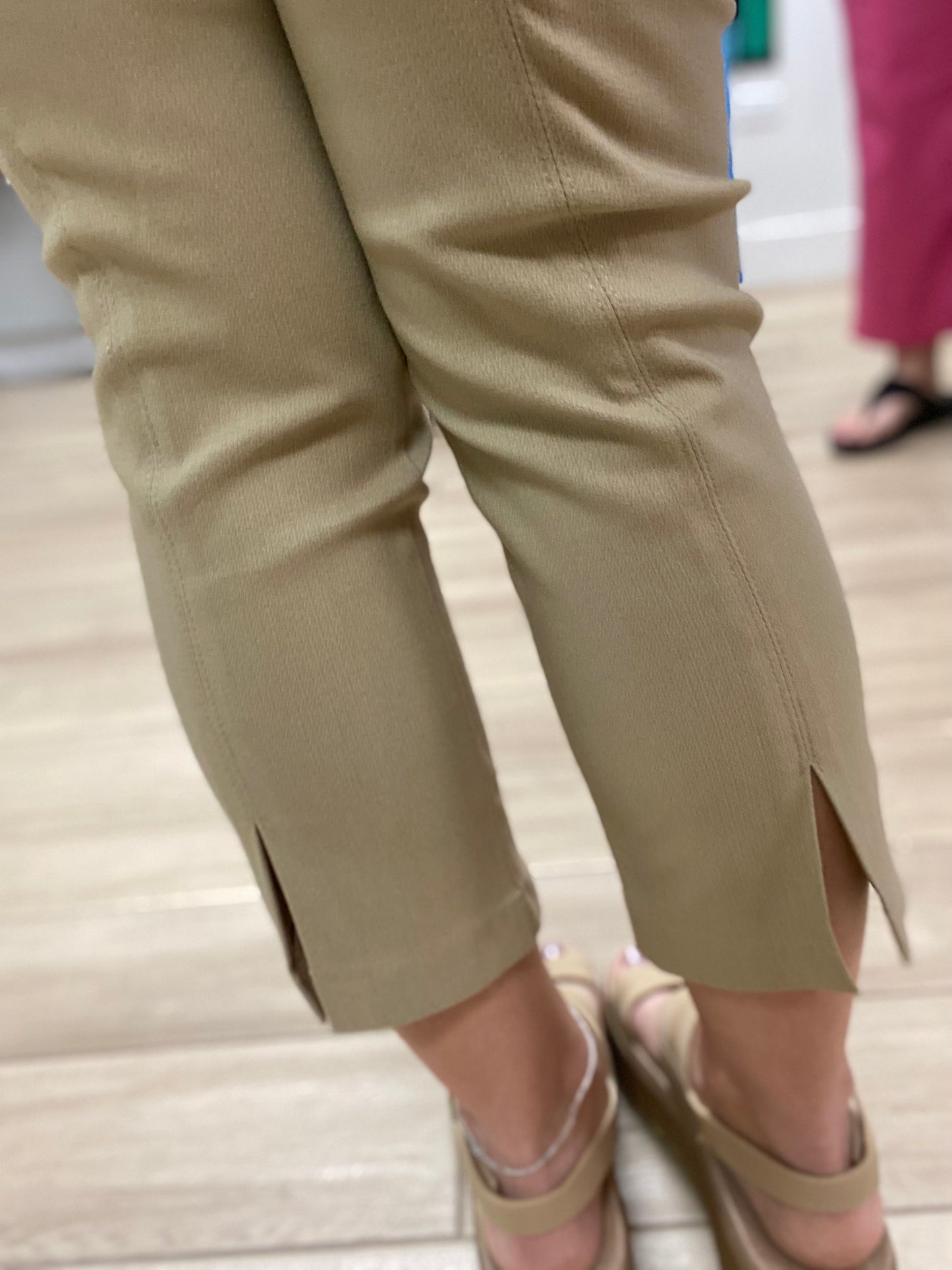 Klaveli Kennedy Slit Back Capri