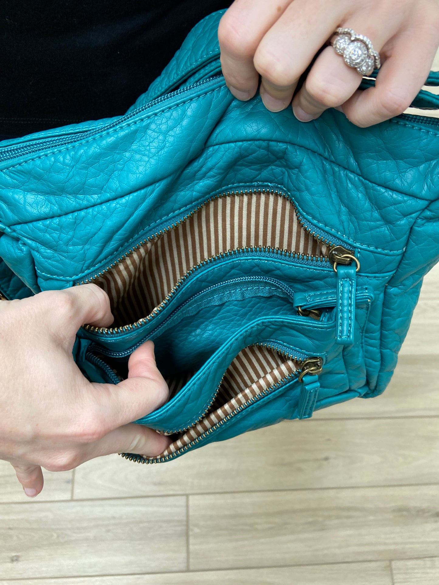 Ampere Elsa Crossbody Bag