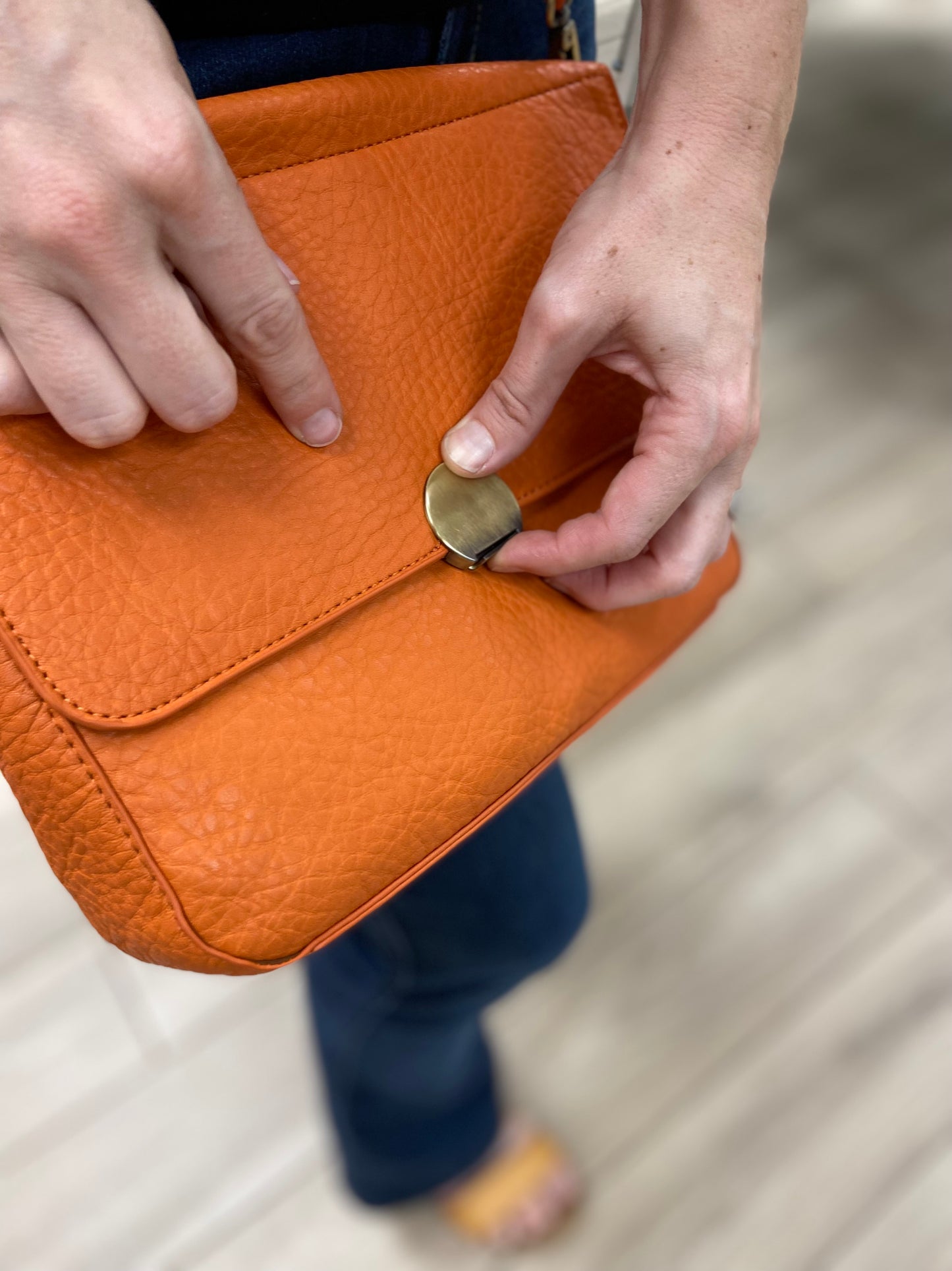Ampere MiMi Crossbody Bag