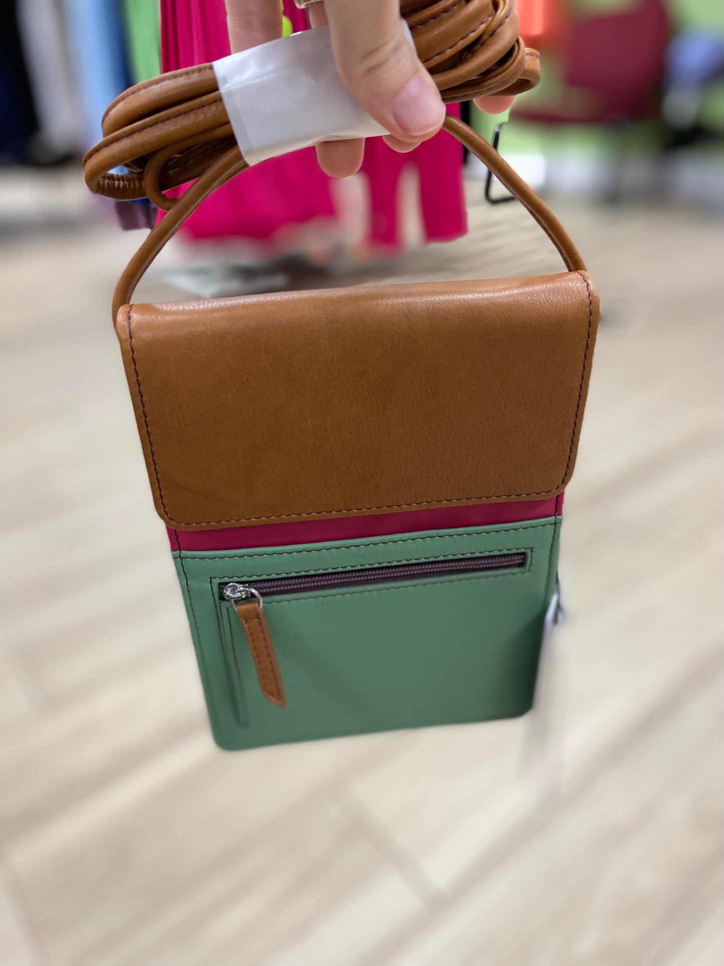 ILI 6824 RFID Organizer Bag