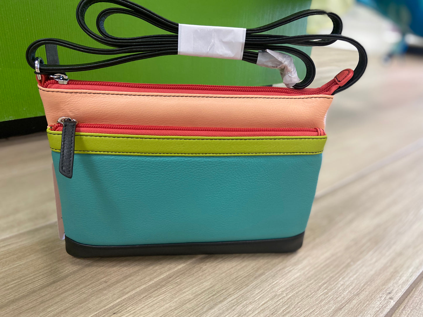 ILI 6028 Front Pocket Bag