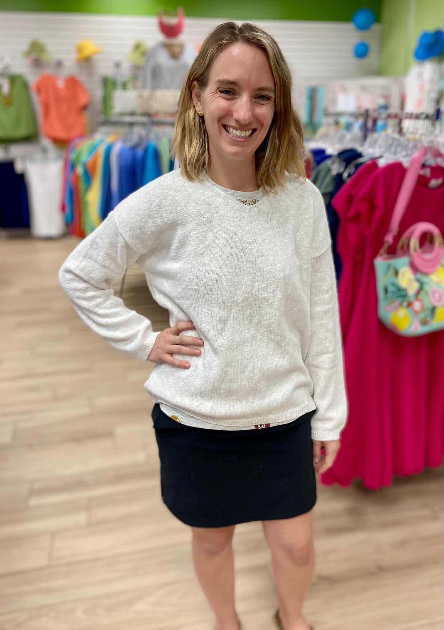 Avalin N9592 Crop V-Neck Sweater