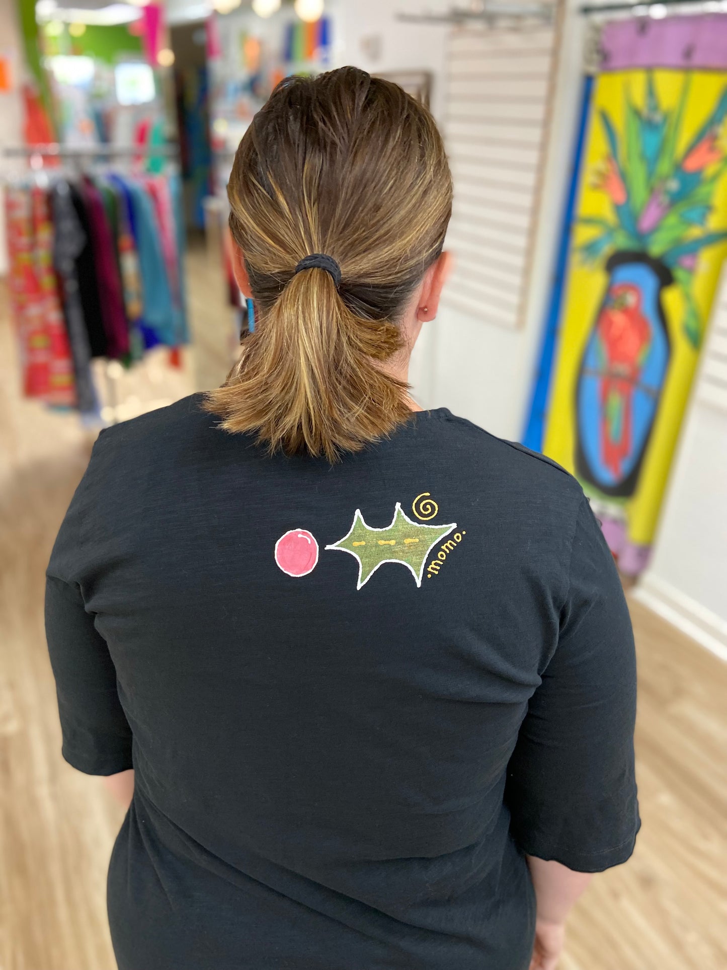 MoMo 6015 Painted Holly Tee