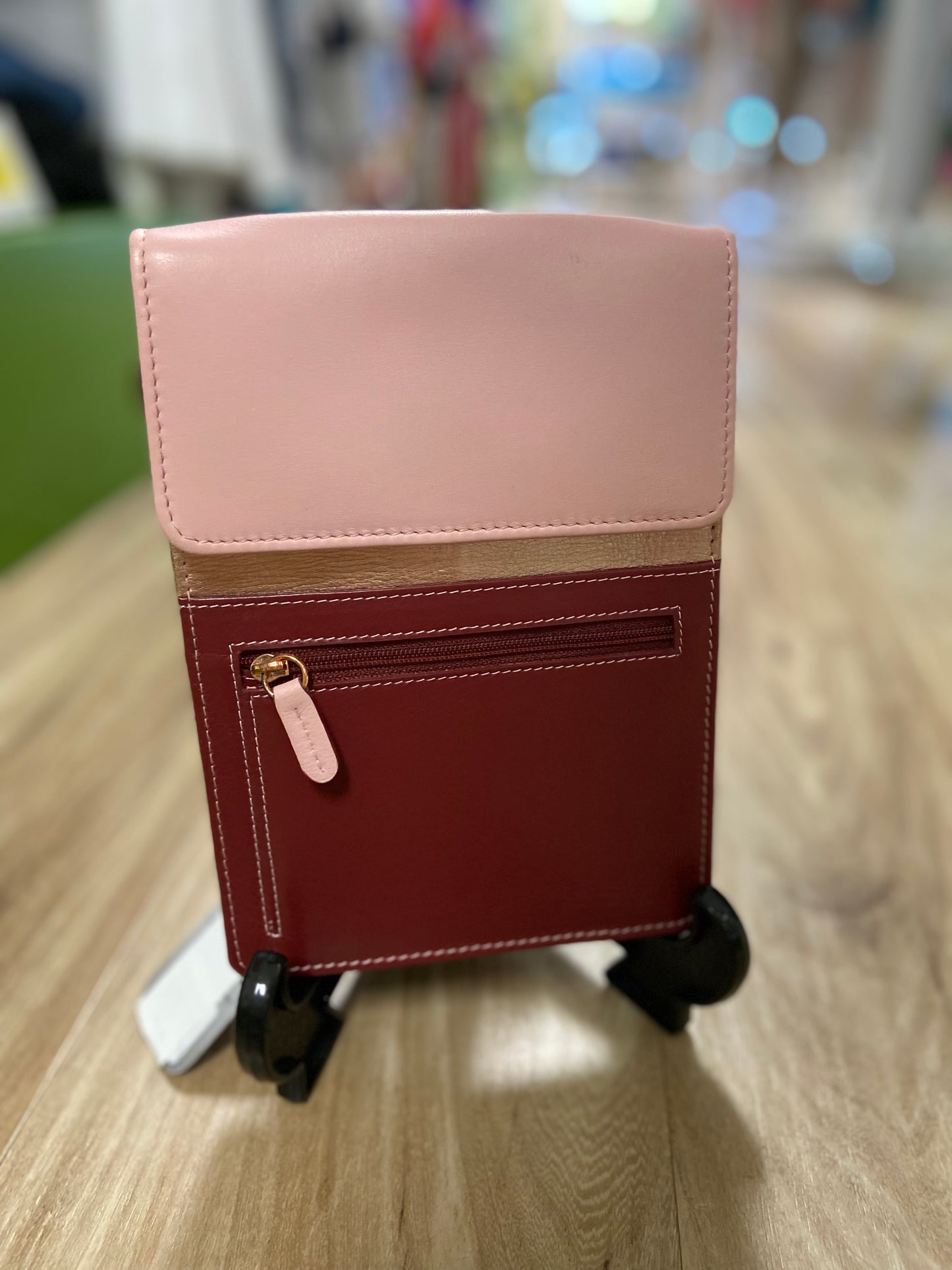 ILI 6824 RFID Organizer Bag