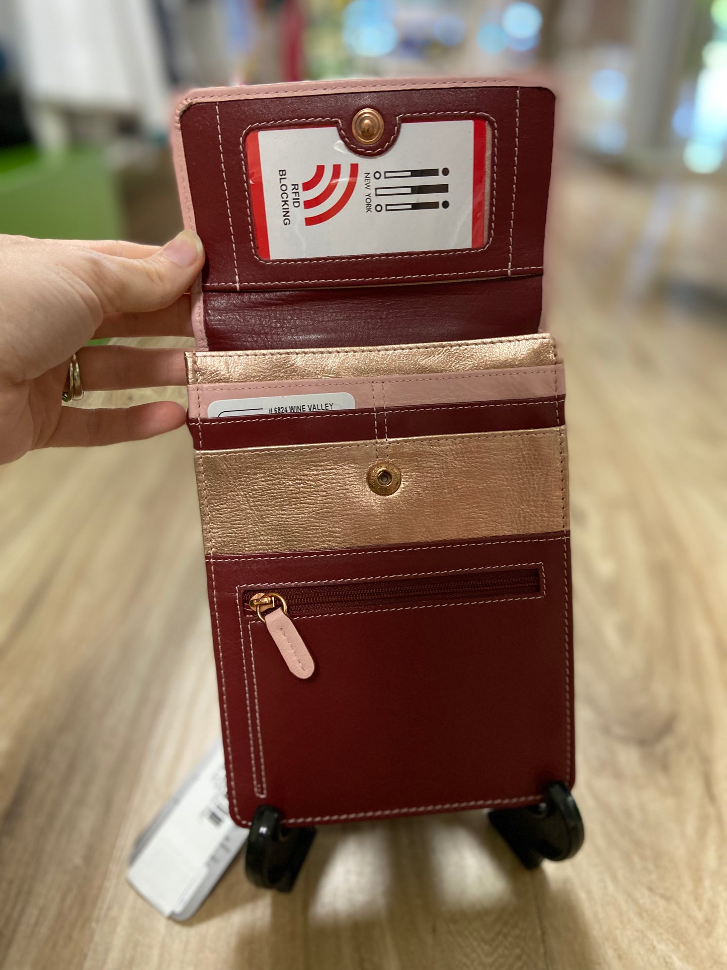 ILI 6824 RFID Organizer Bag