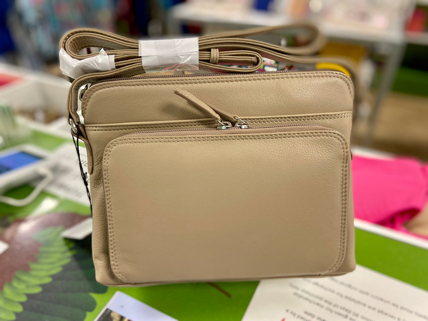 ILI 6333 RFID Leather Organizer Bag