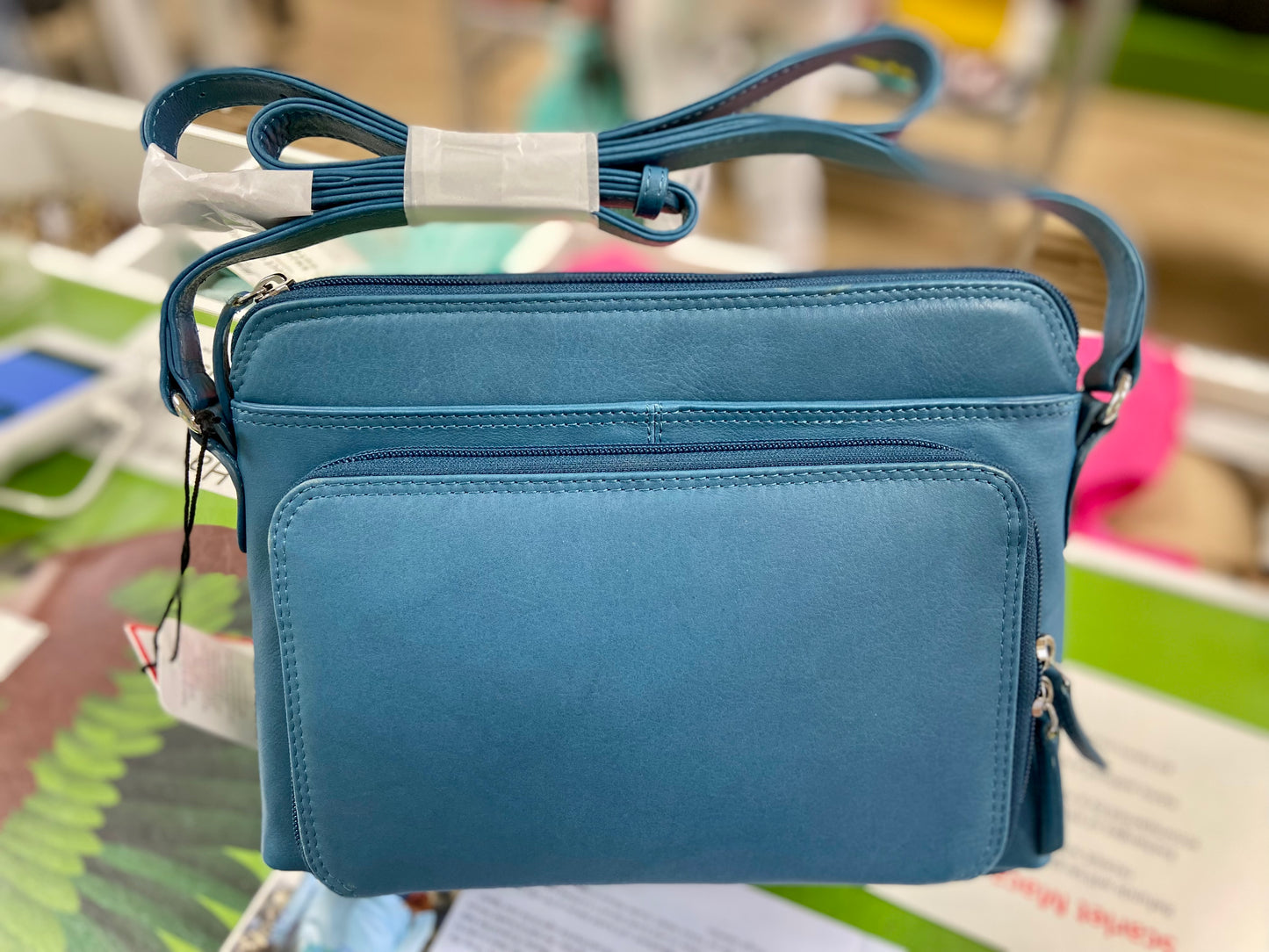 ILI 6333 RFID Leather Organizer Bag