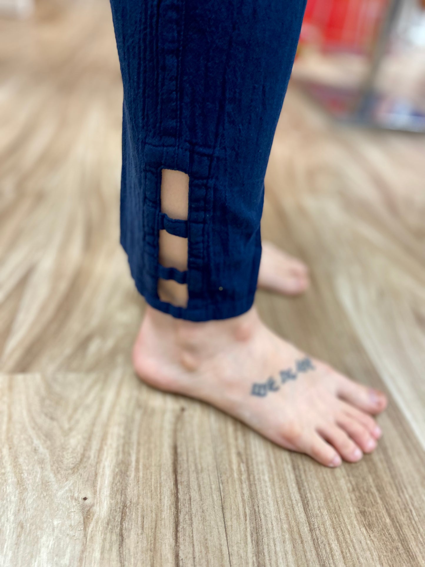 Maya Jones 1615 Ladder Capri