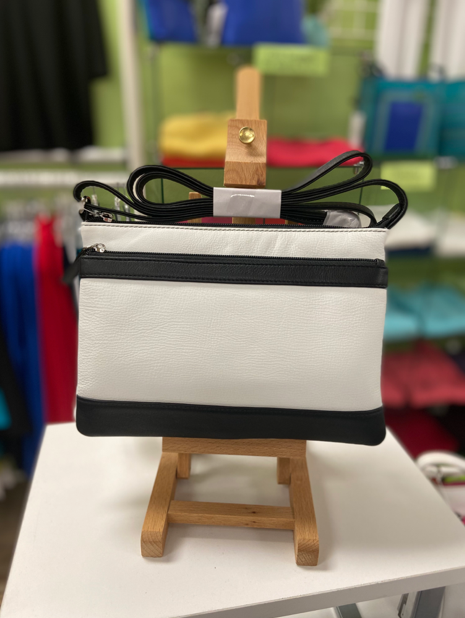 ILI 6028 RFID Crossbody Bag