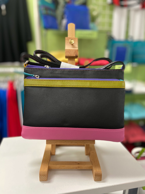 ILI 6028 Front Pocket Bag