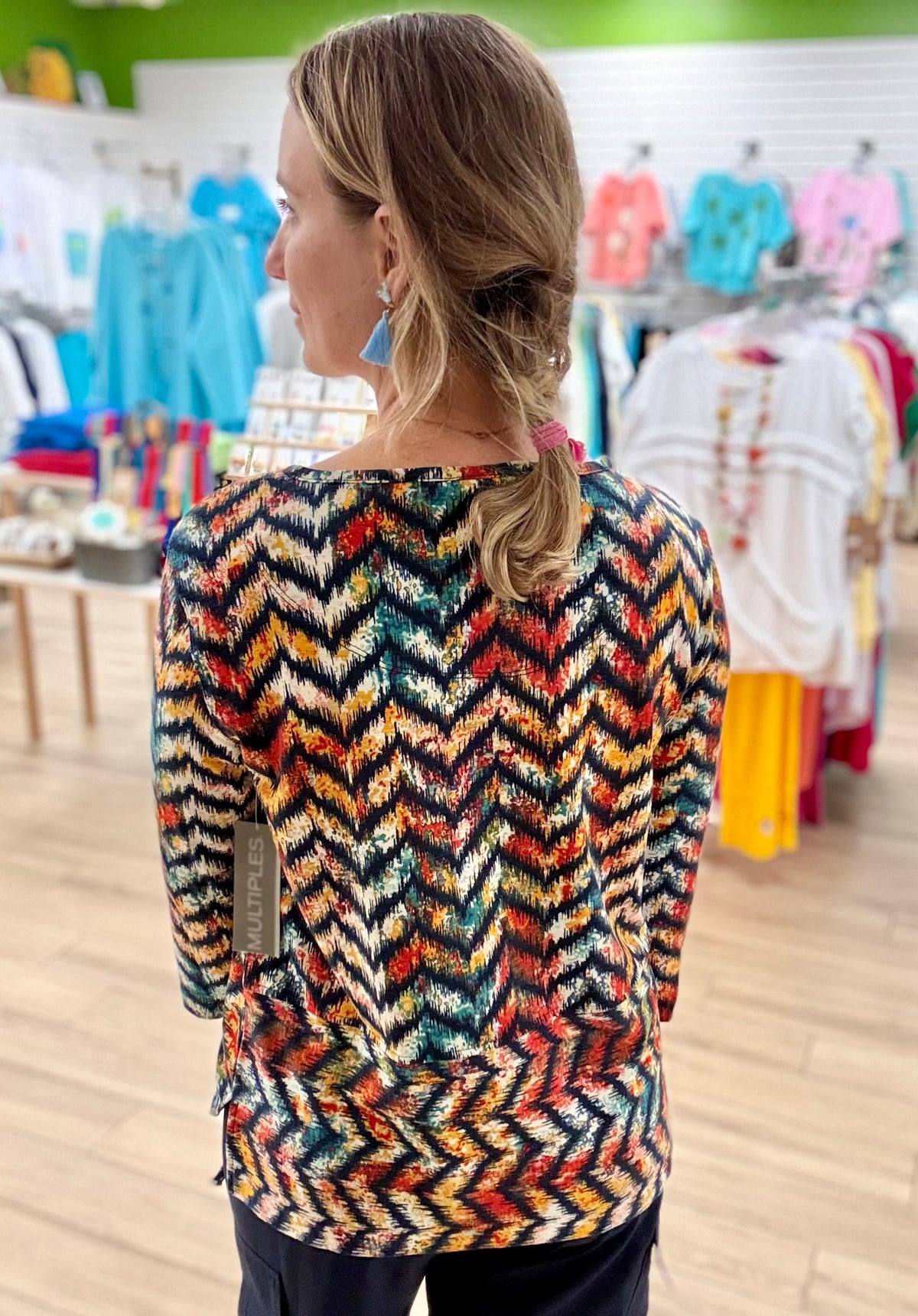 Multiples Chevron Cinch Side Top