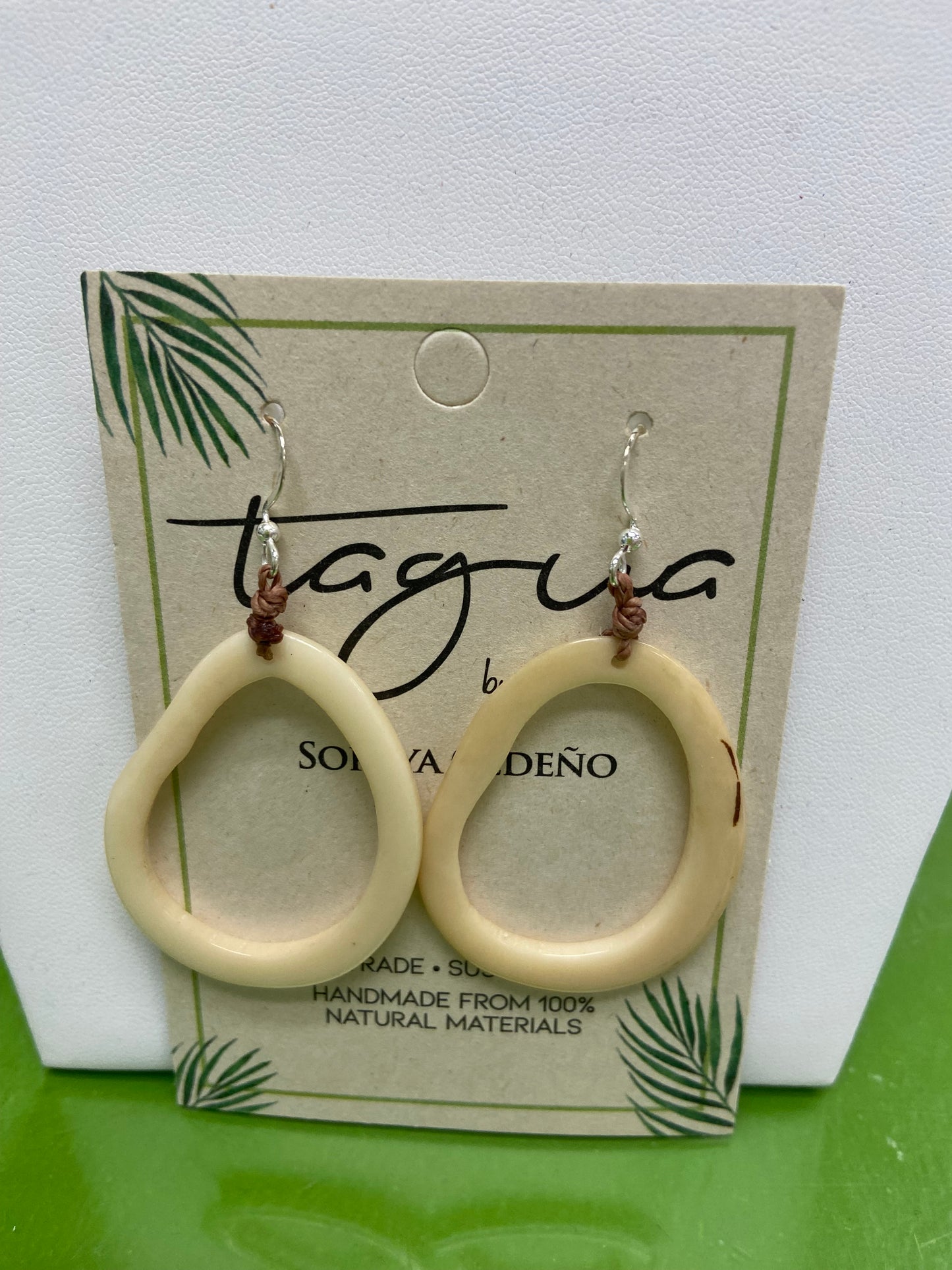 Tagua Marianita Earring