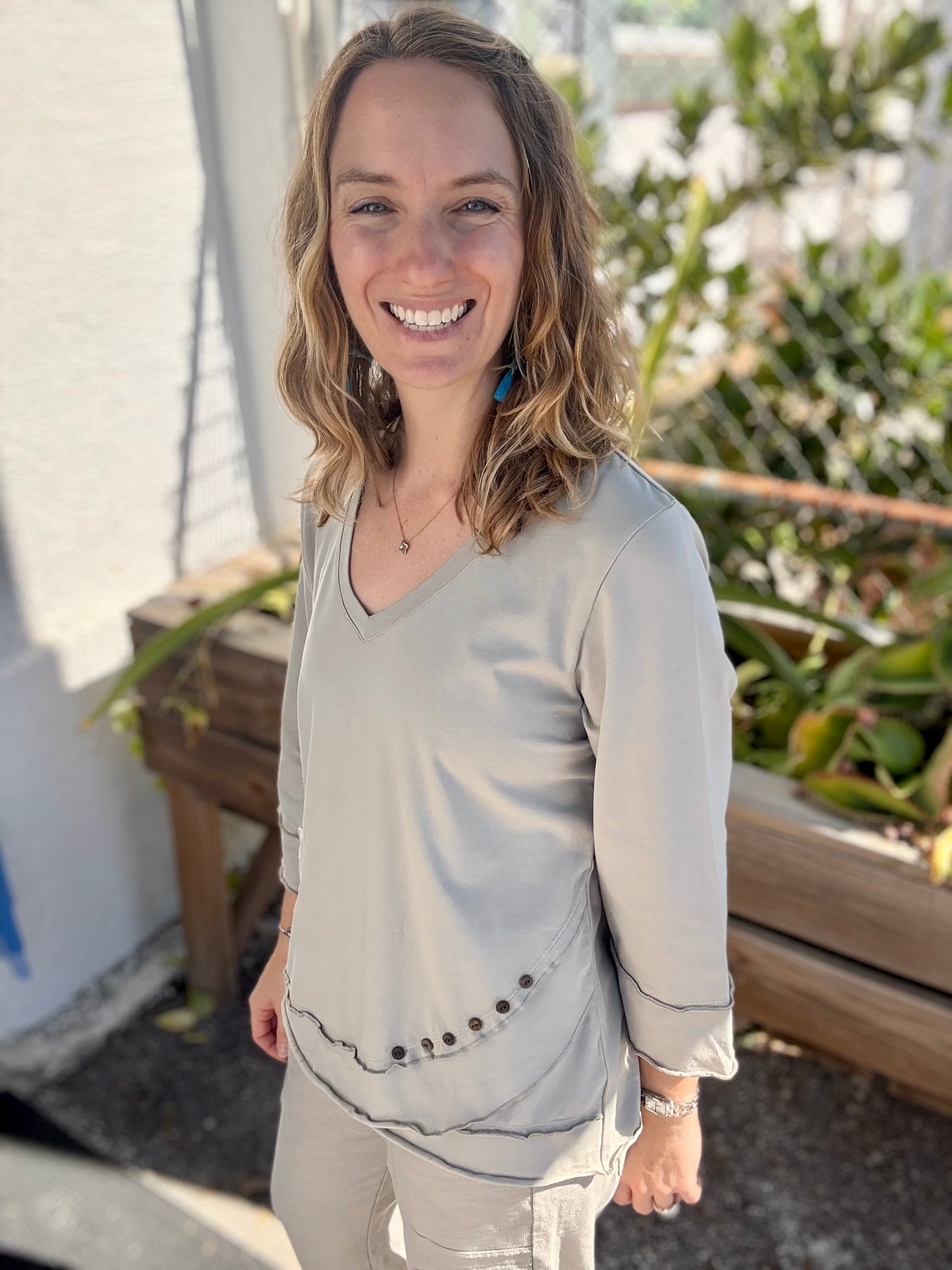 Wild Palms 1627 Side Button Top