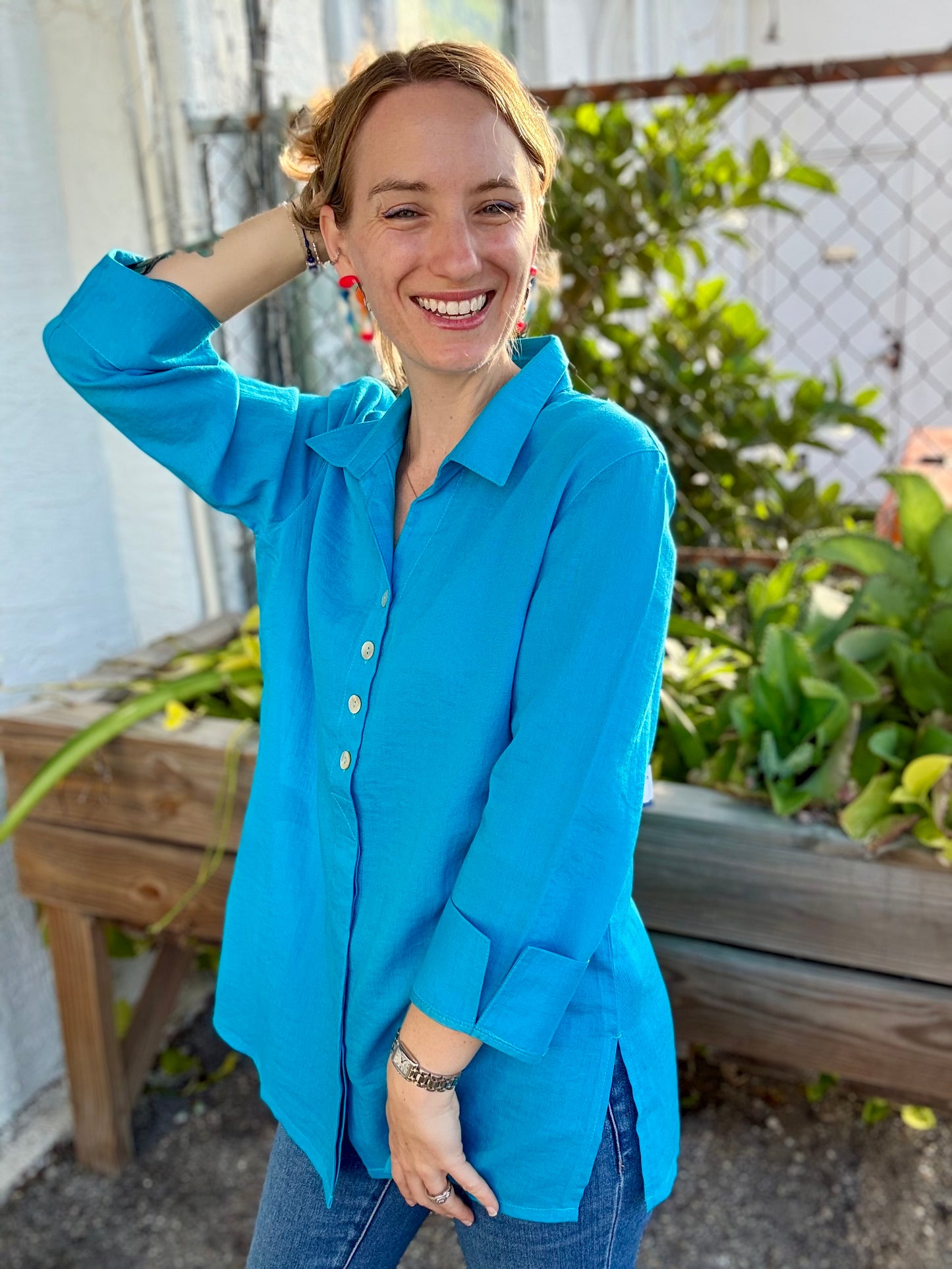 Fridaze AA192 Button Back Top