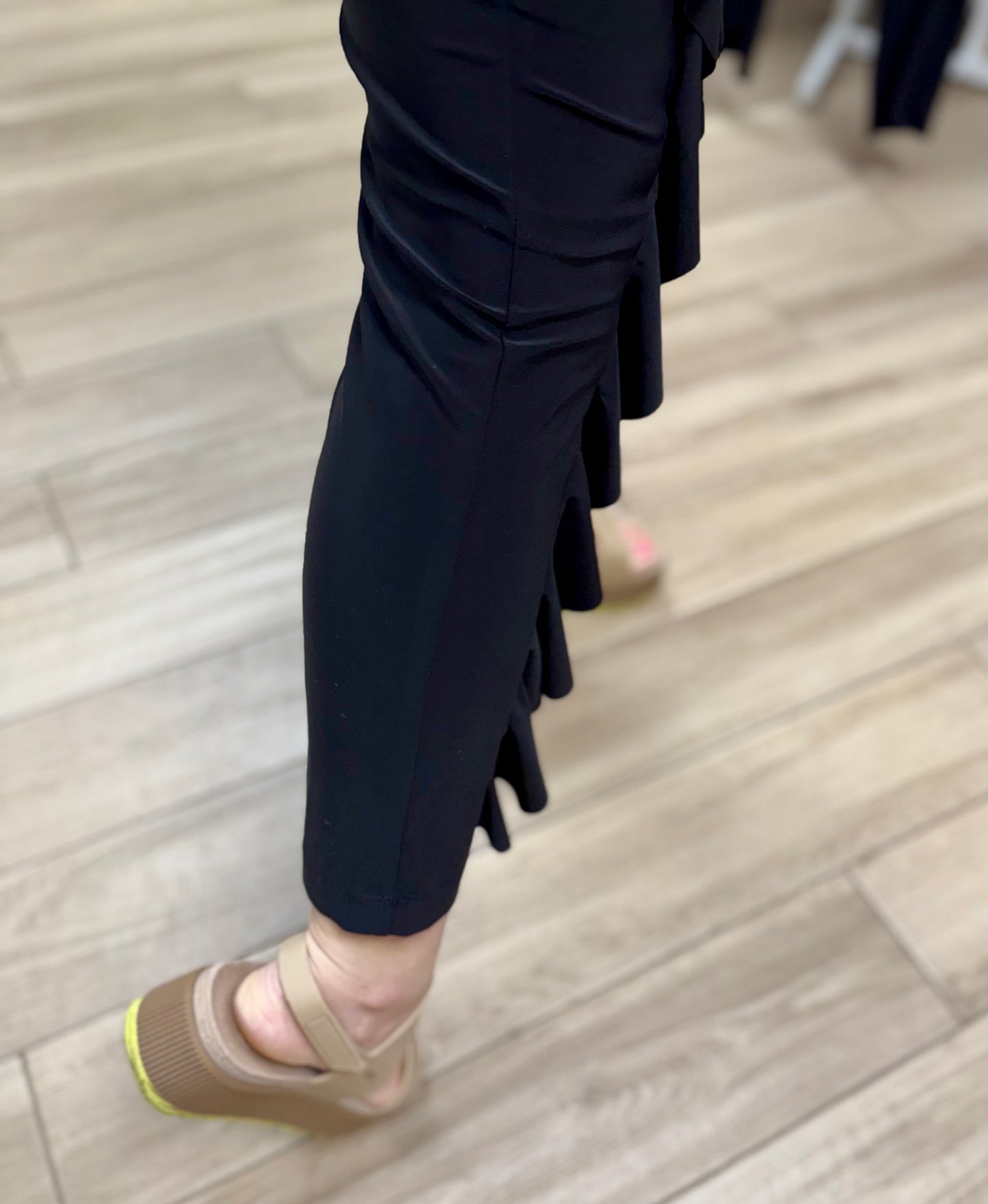 Klaveli Owen Ruffle Leg Pant