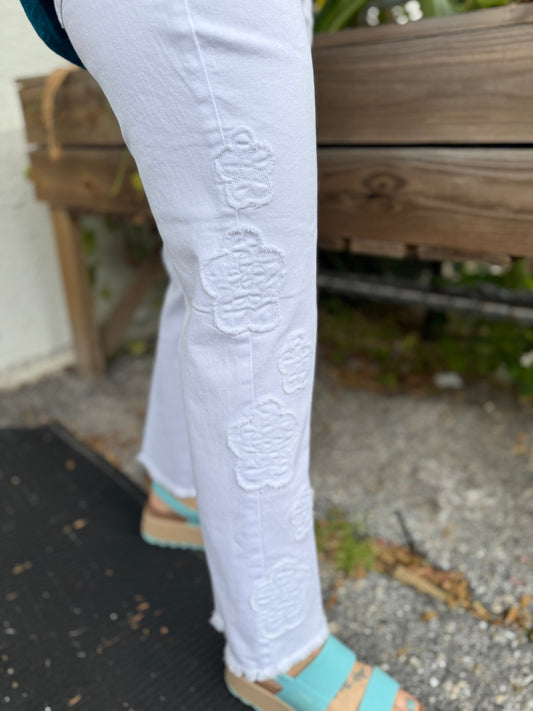 Multiples M26702 White Flower Applique Jeans