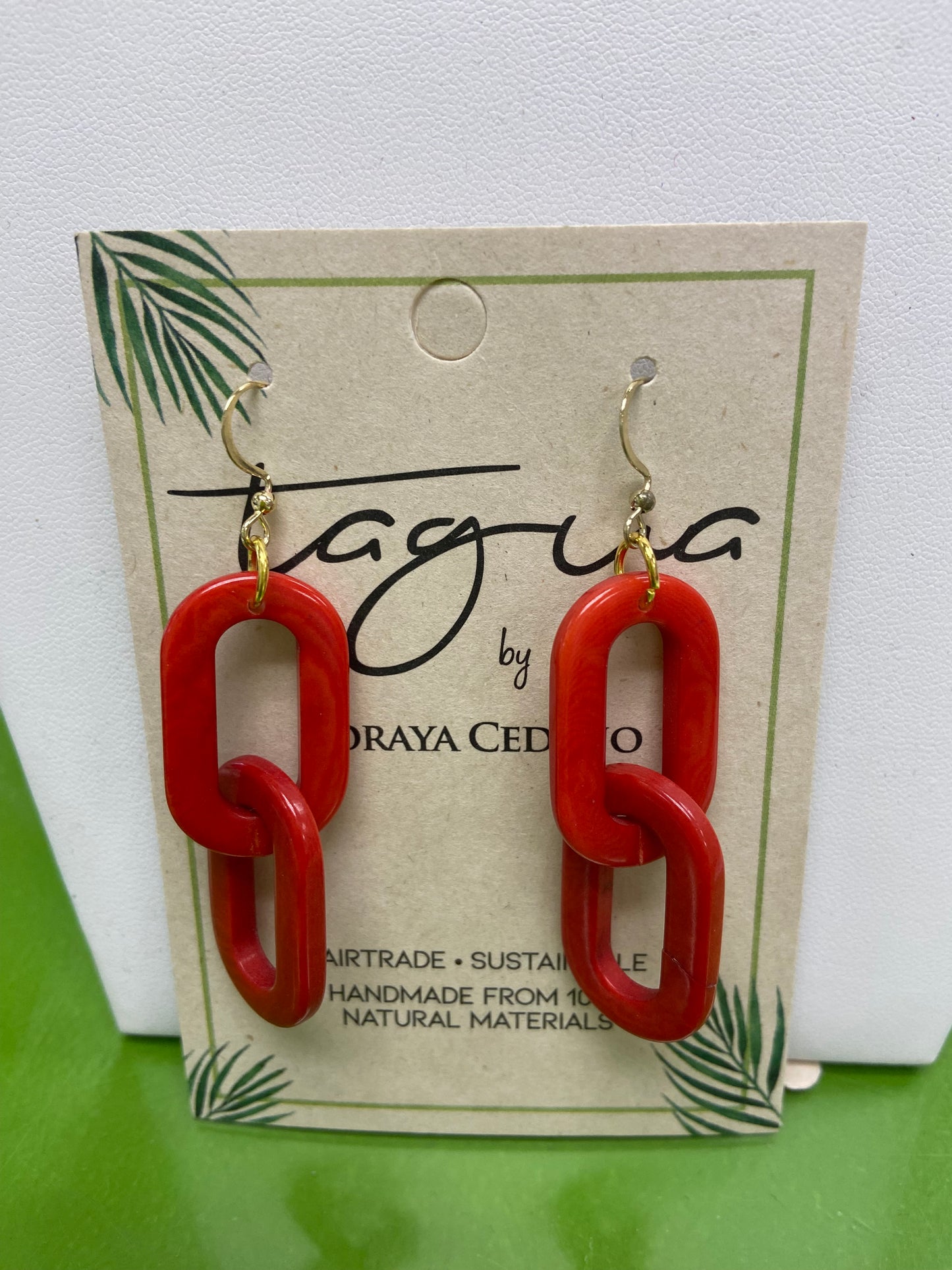 Tagua Amaranta Earring