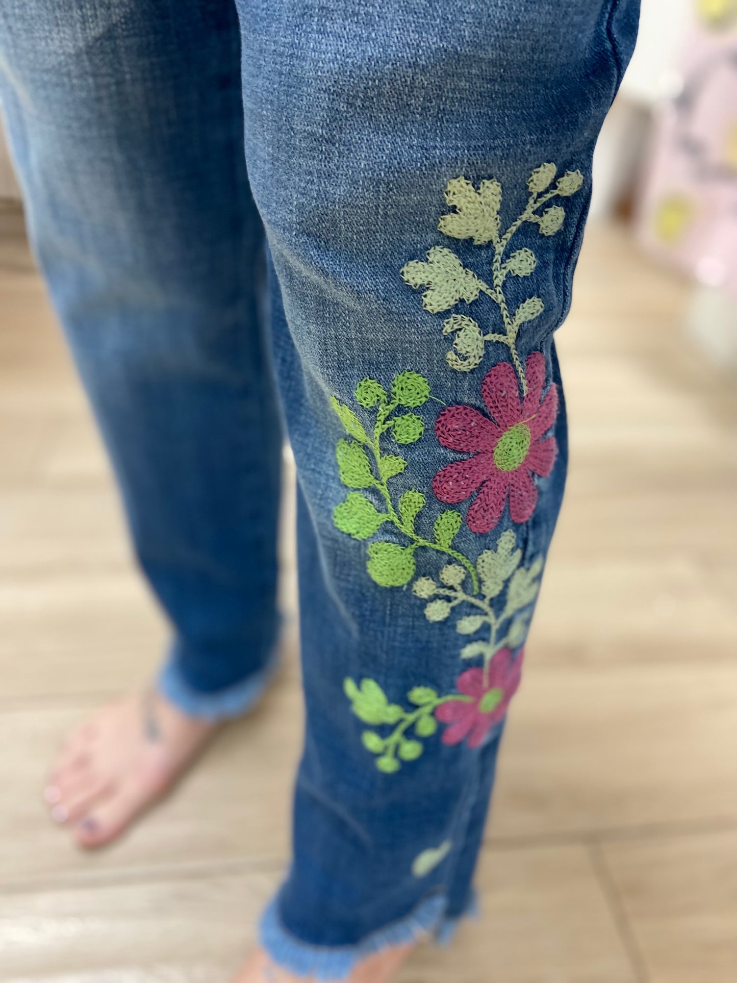 Tru Luxe T15106PM Embroidered Flowers Jeans