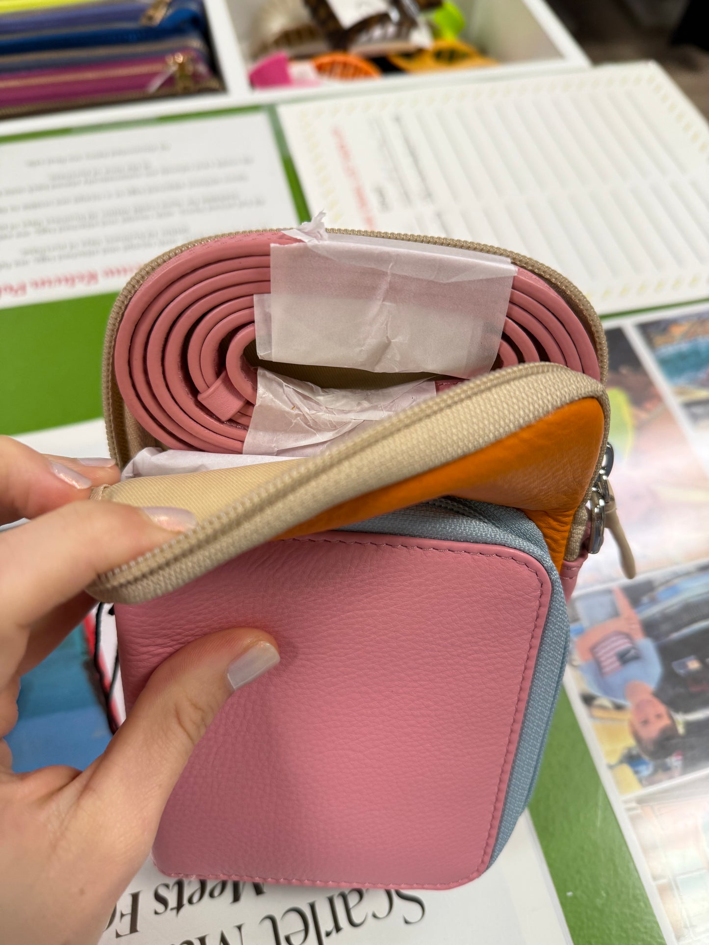 ILI 6065 RFID Zip Around Bag