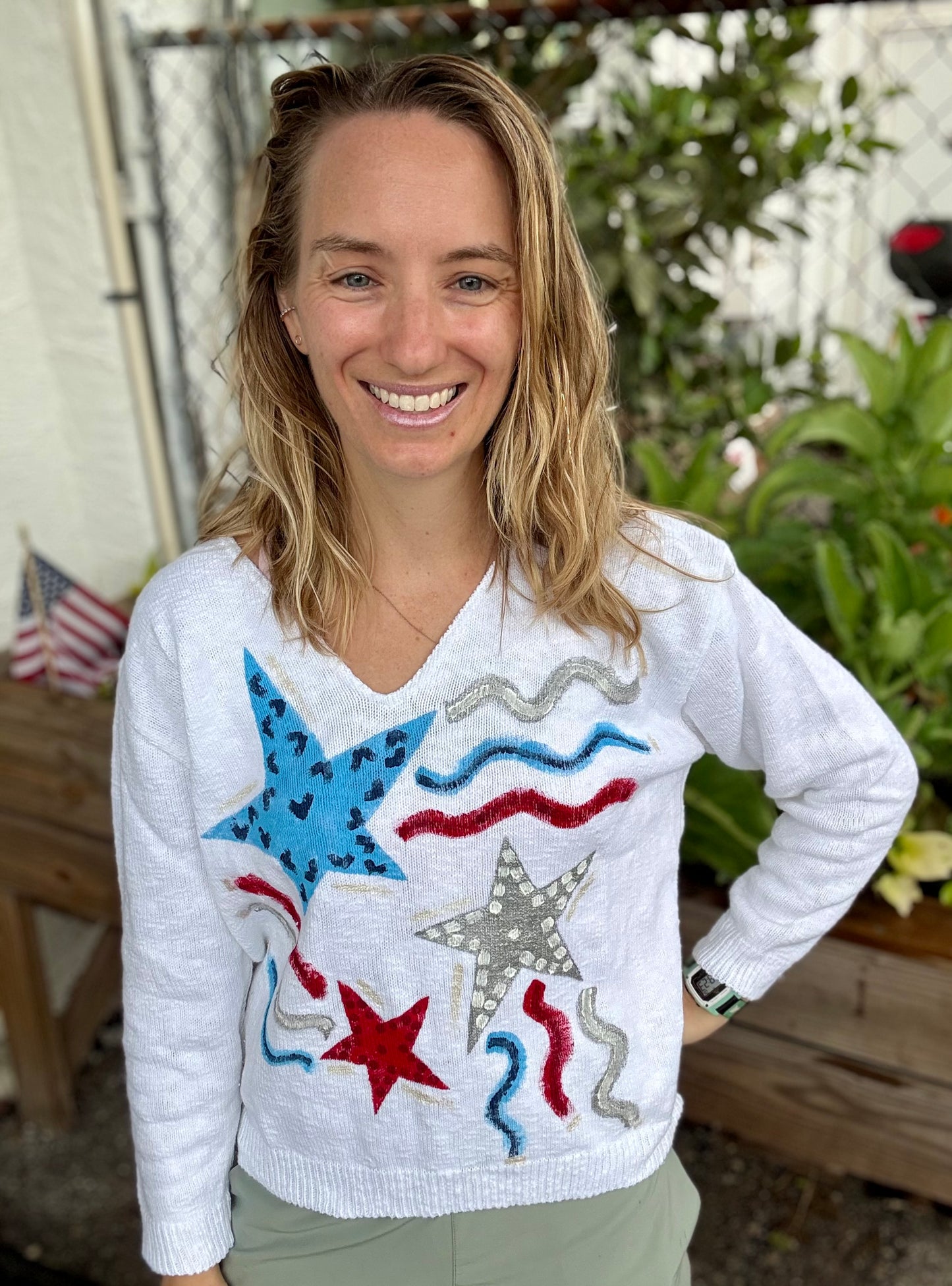 MoMo Sweater - Patriotic Pop