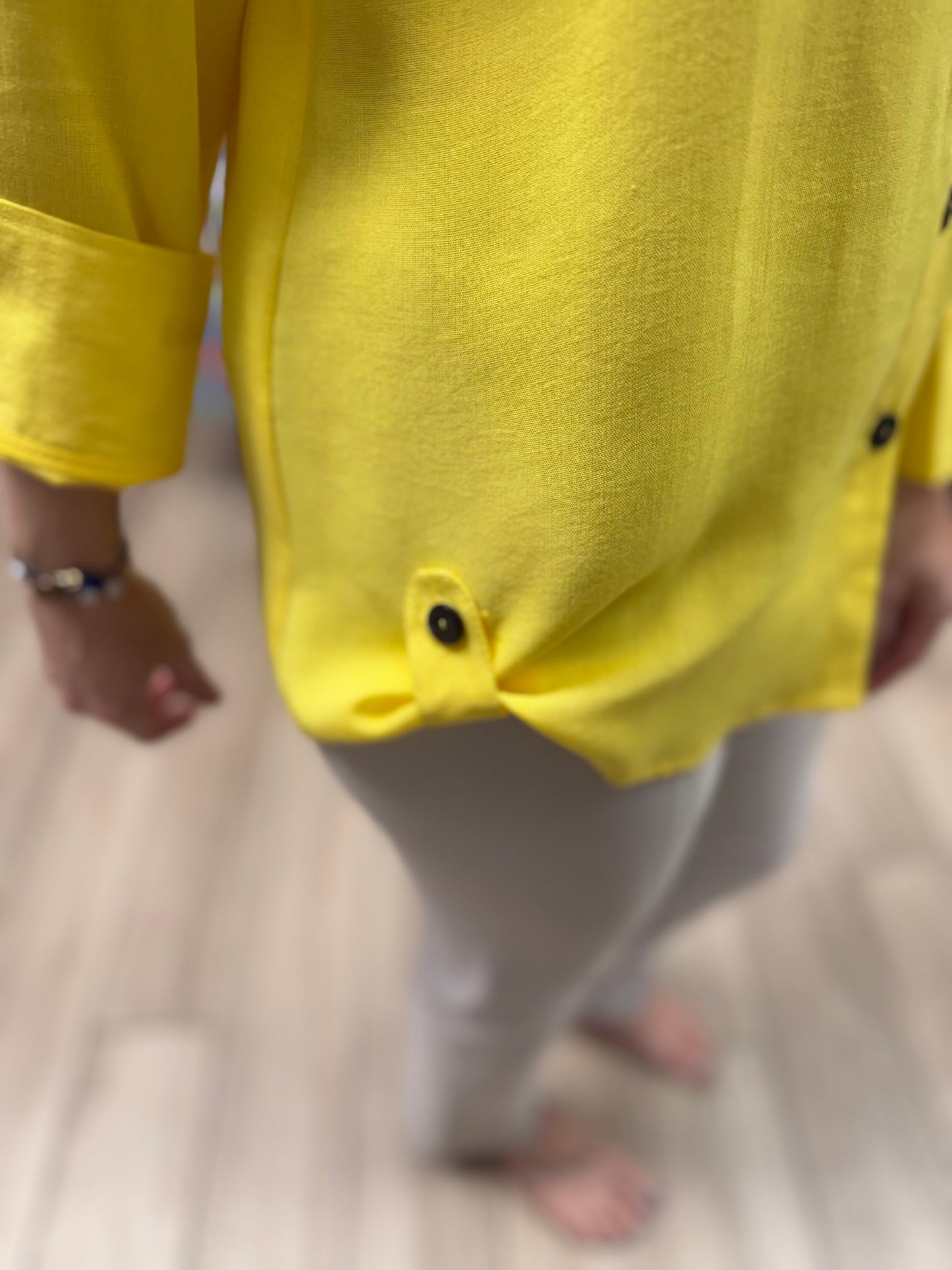 Fridaze AA375 Elle Button Top