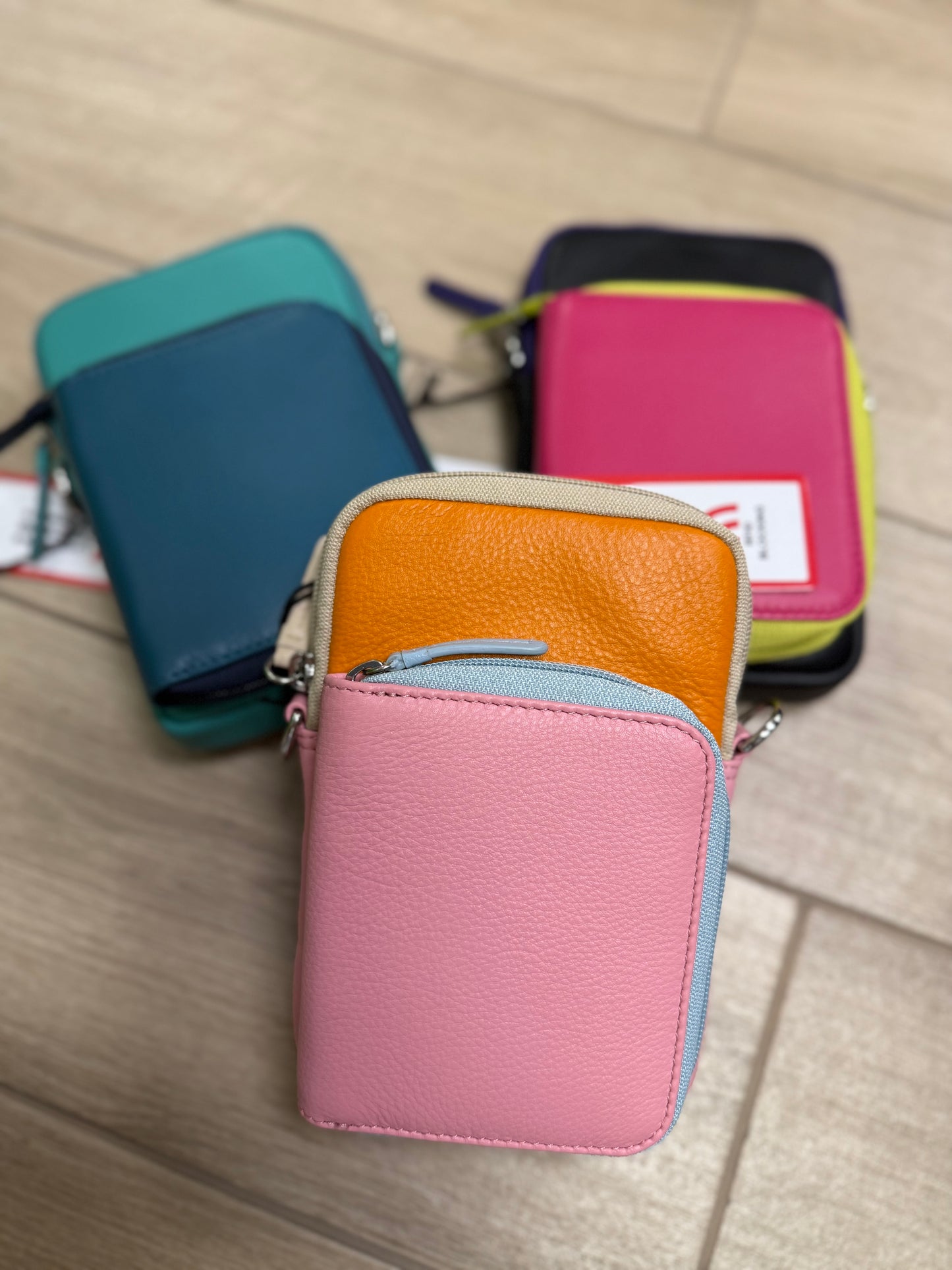 ILI 6065 RFID Zip Around Bag