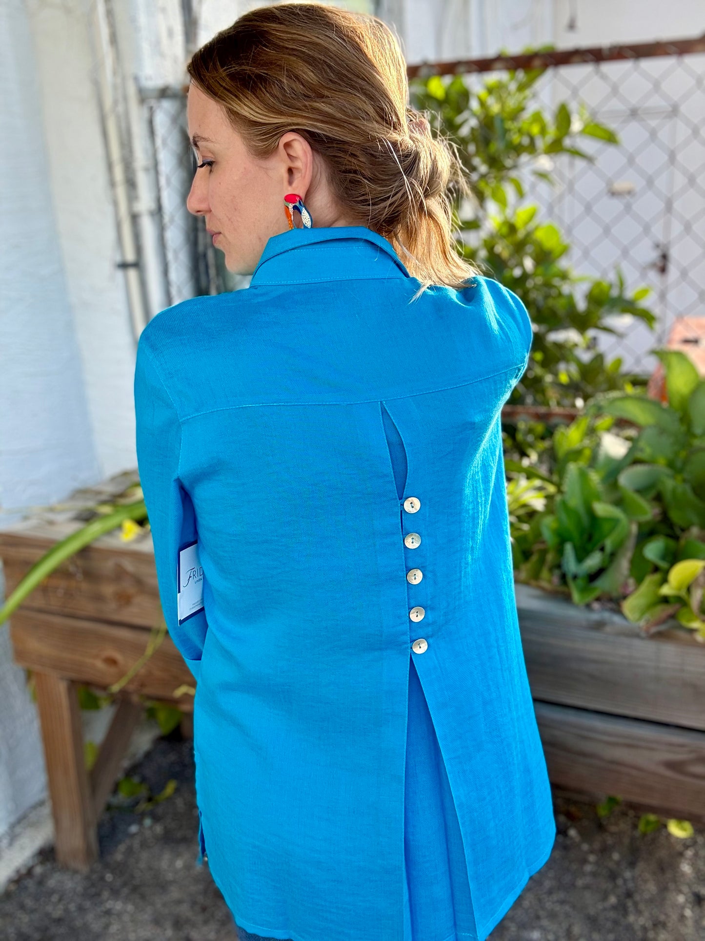 Fridaze AA192 Button Back Top