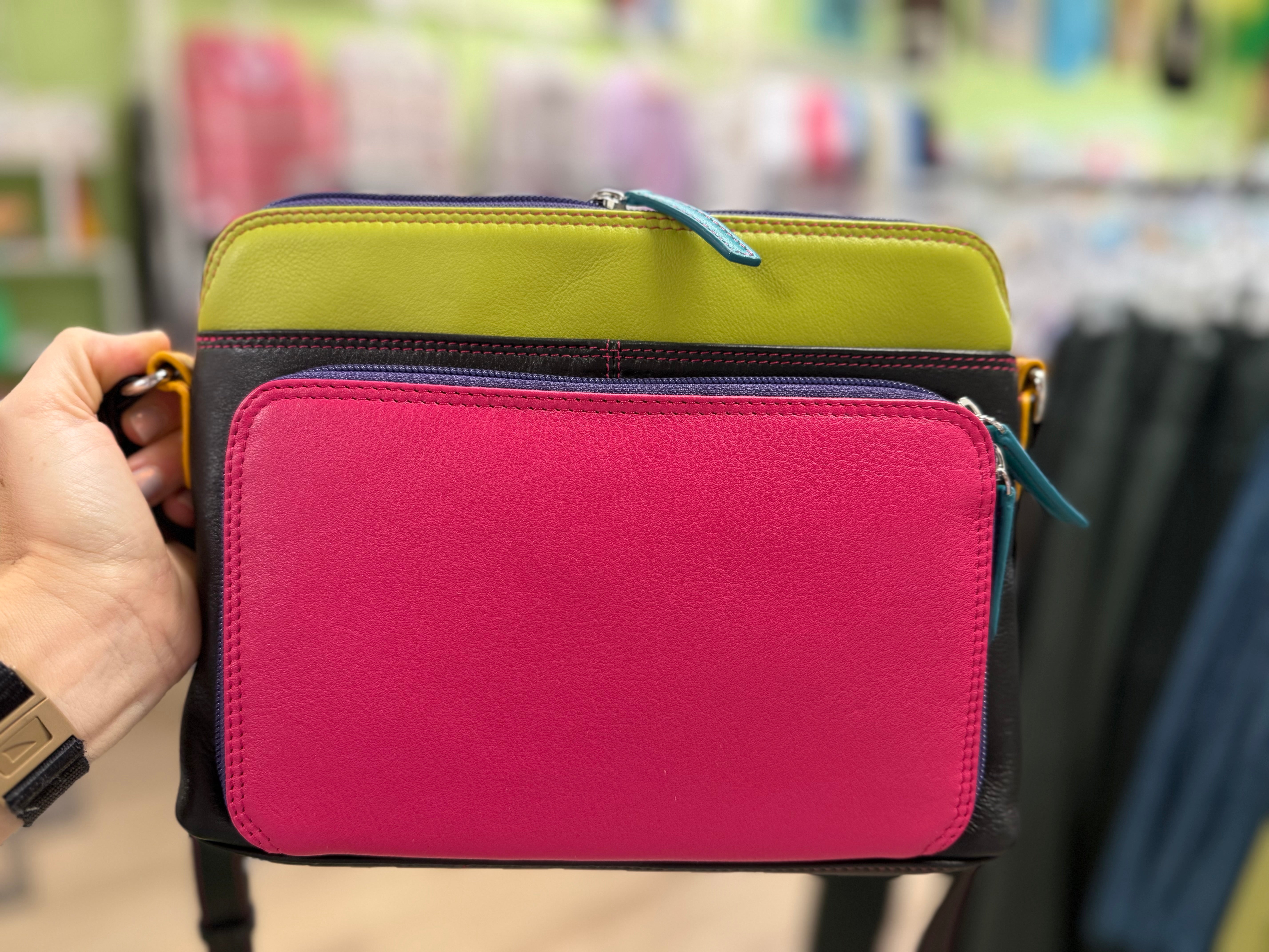 ILI 6333 RFID Leather Organizer Bag – Scarlet Macaw Resort Wear