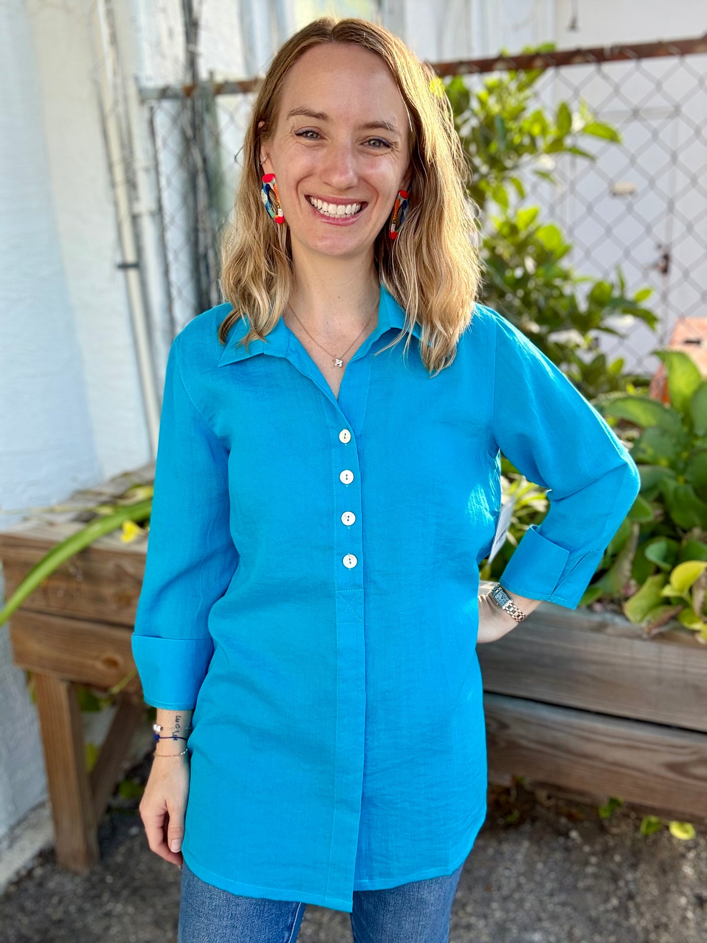 Fridaze AA192 Button Back Top