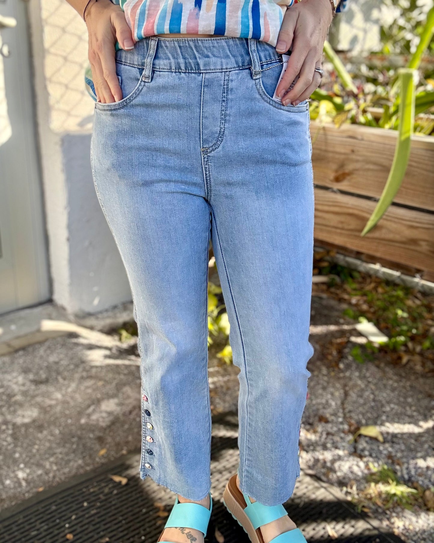 FDJ 2989669 Button Boot Crop Jean