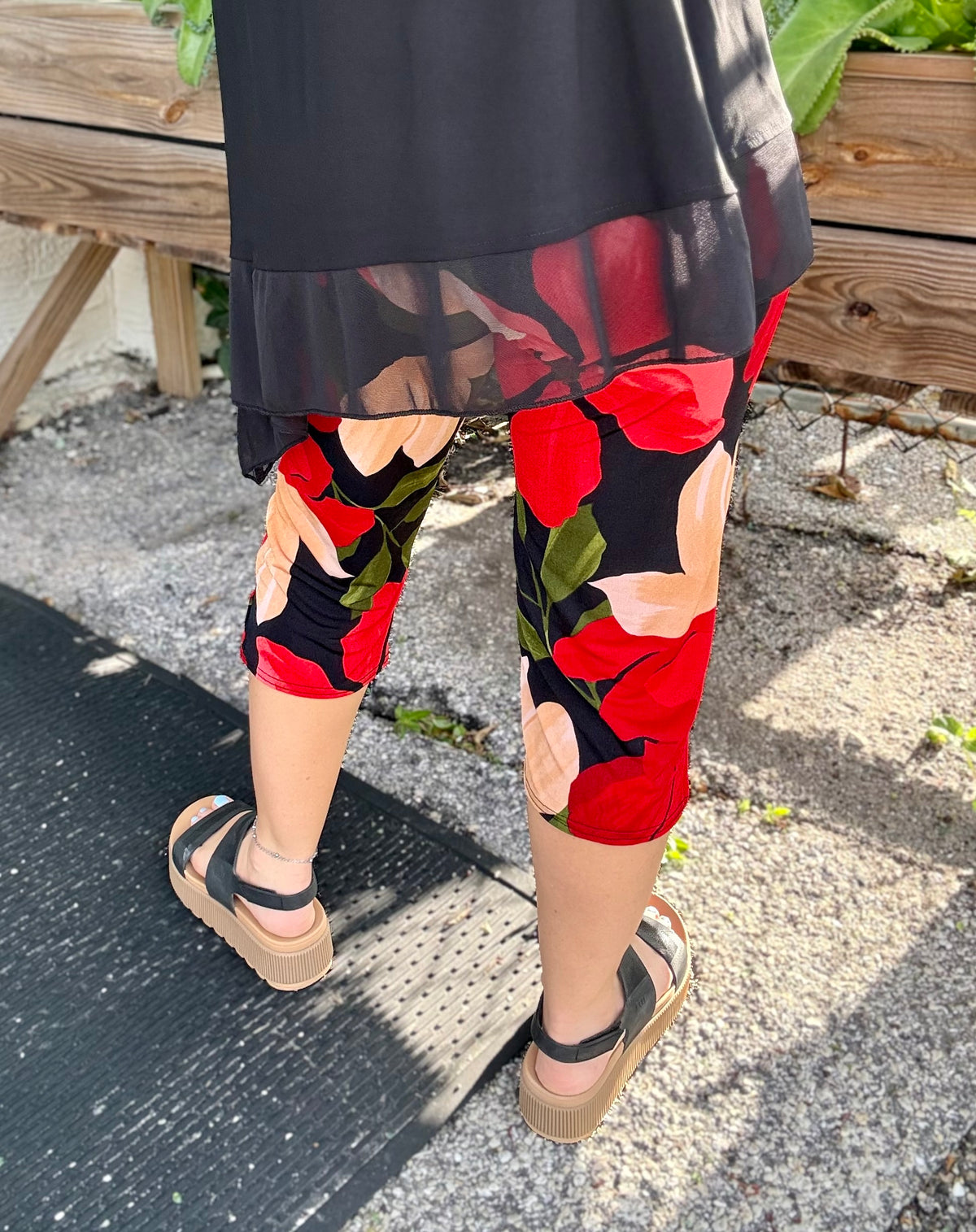 Jostar Floral Stretch Capri