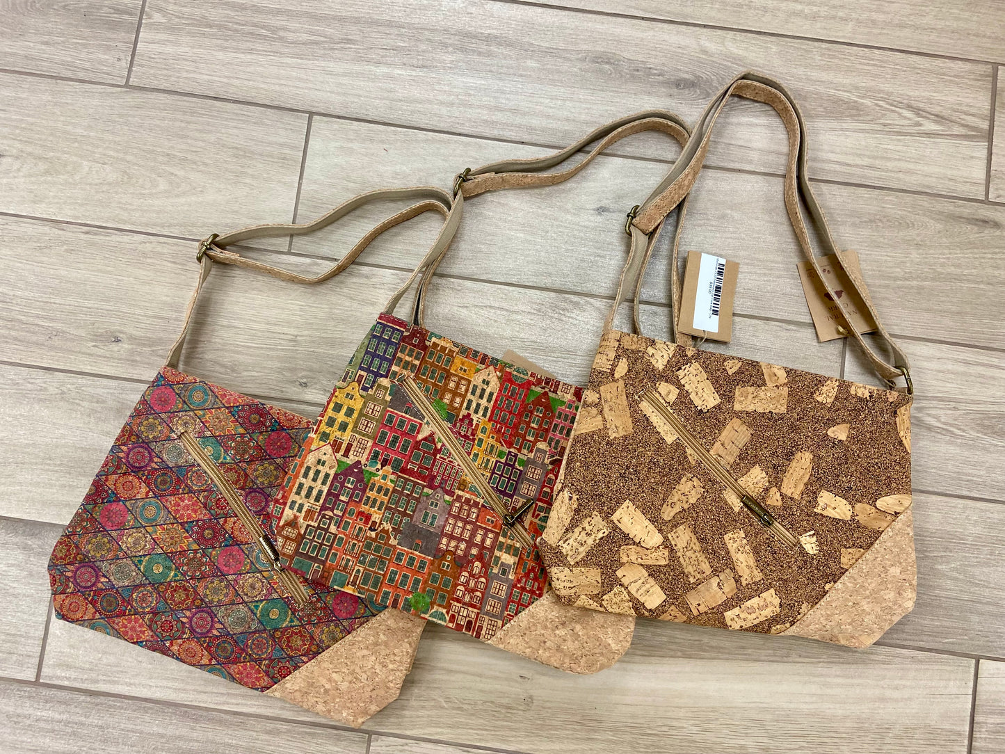 Meninas 2339 Sideways Zip Cork Bag