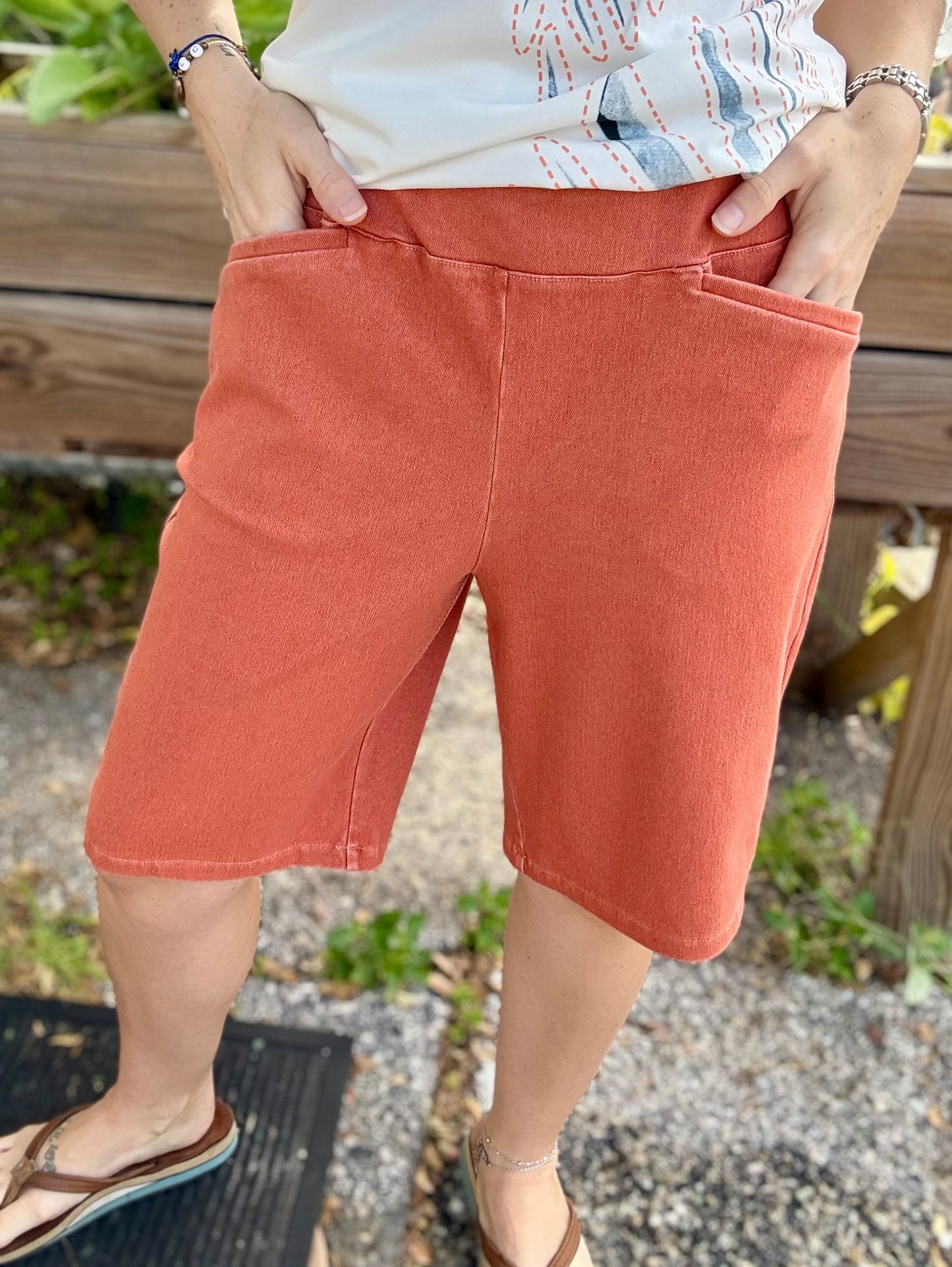 Inspired by Wild Palms D68 Diamond Side Short