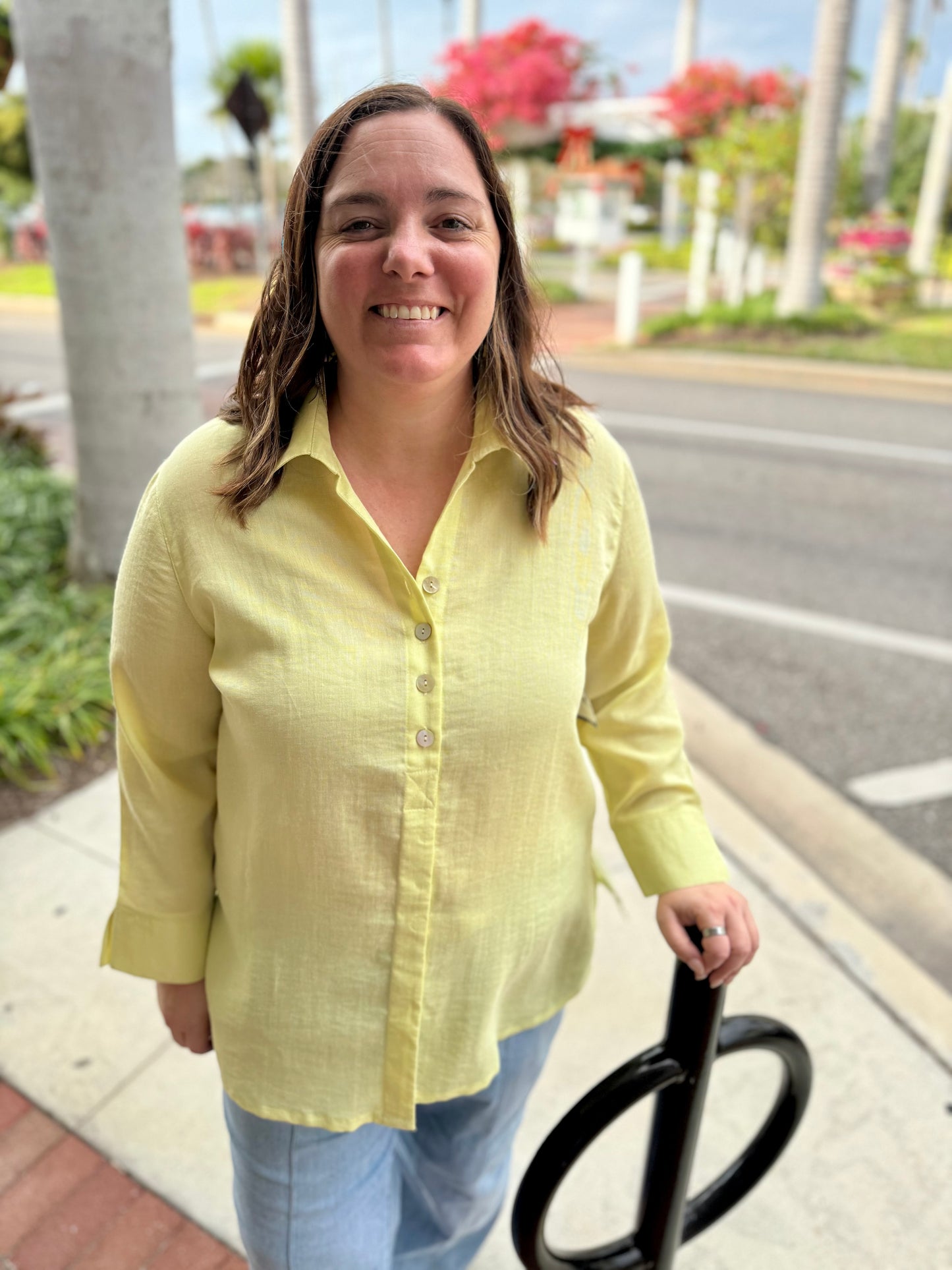 Fridaze AA192 Button Back Top