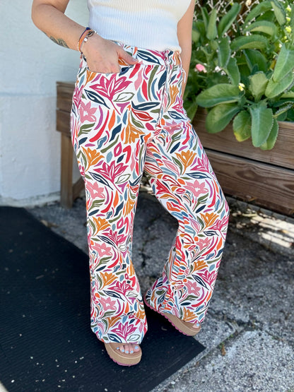 AnniewearArtistic Floral Print Jean